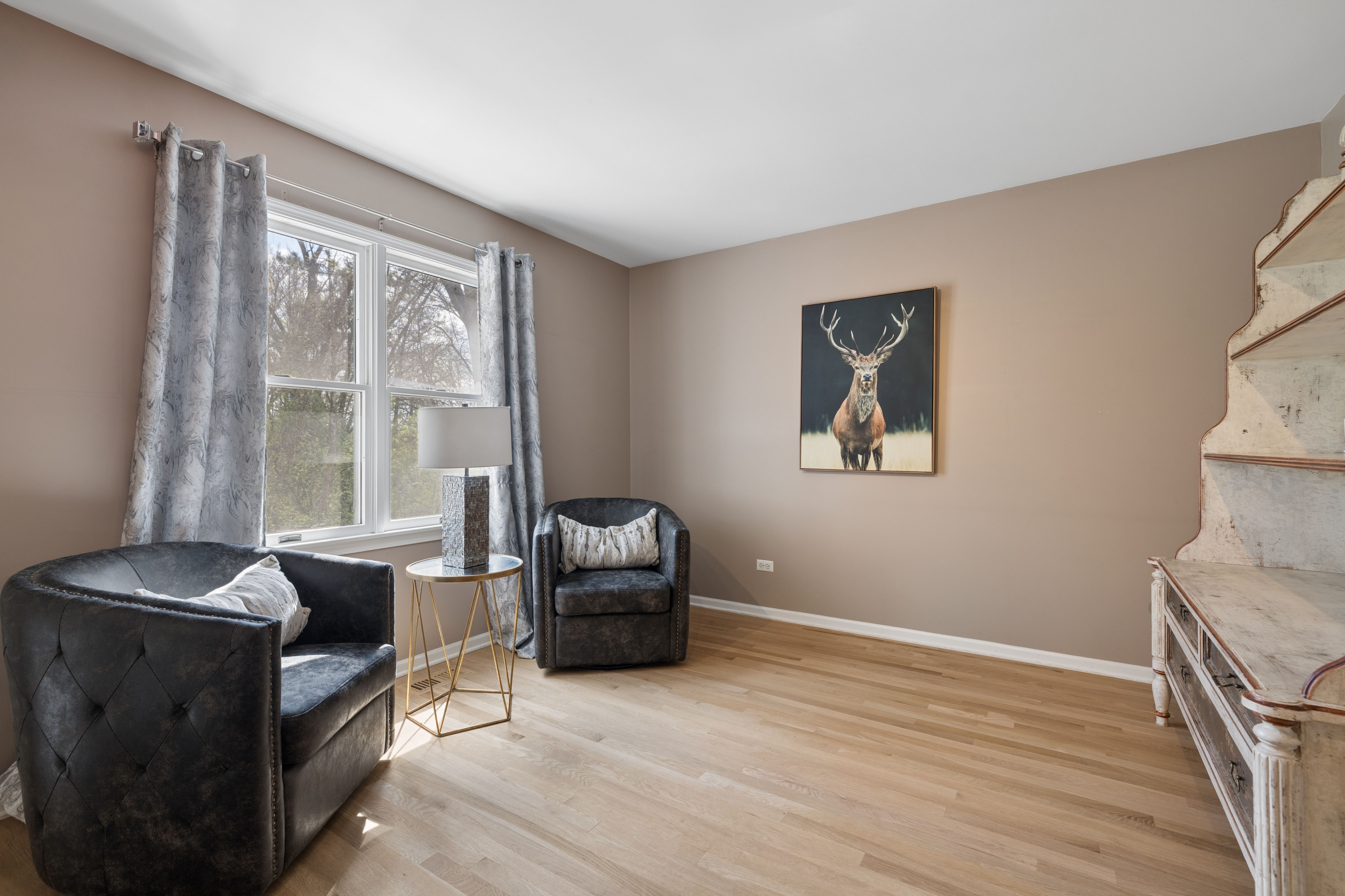  Thoughtfully Rrenovated from Top to Bottom - 物件實景