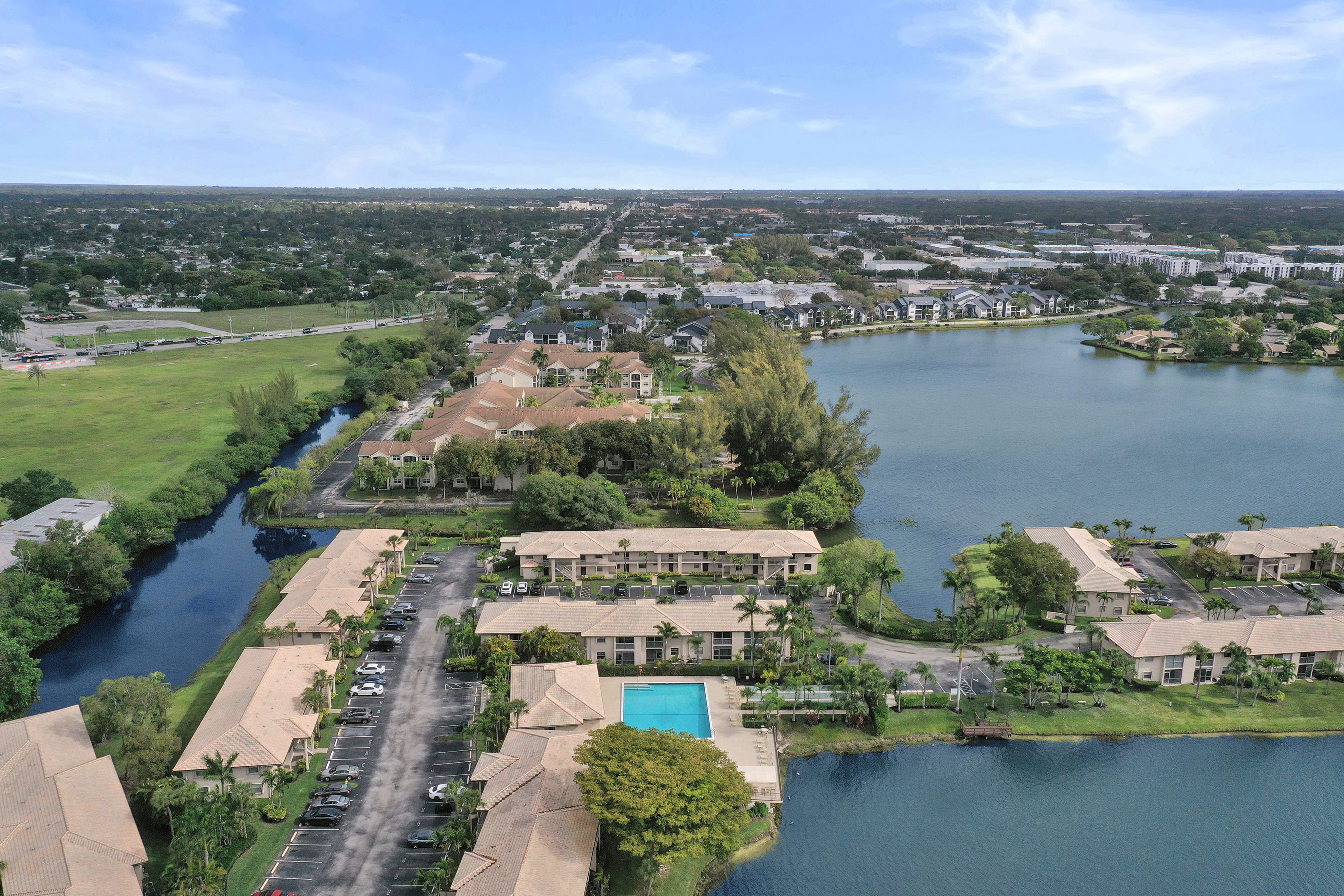  5531 Lakeside Drive, Margate, FL, 33063 - 物件實景
