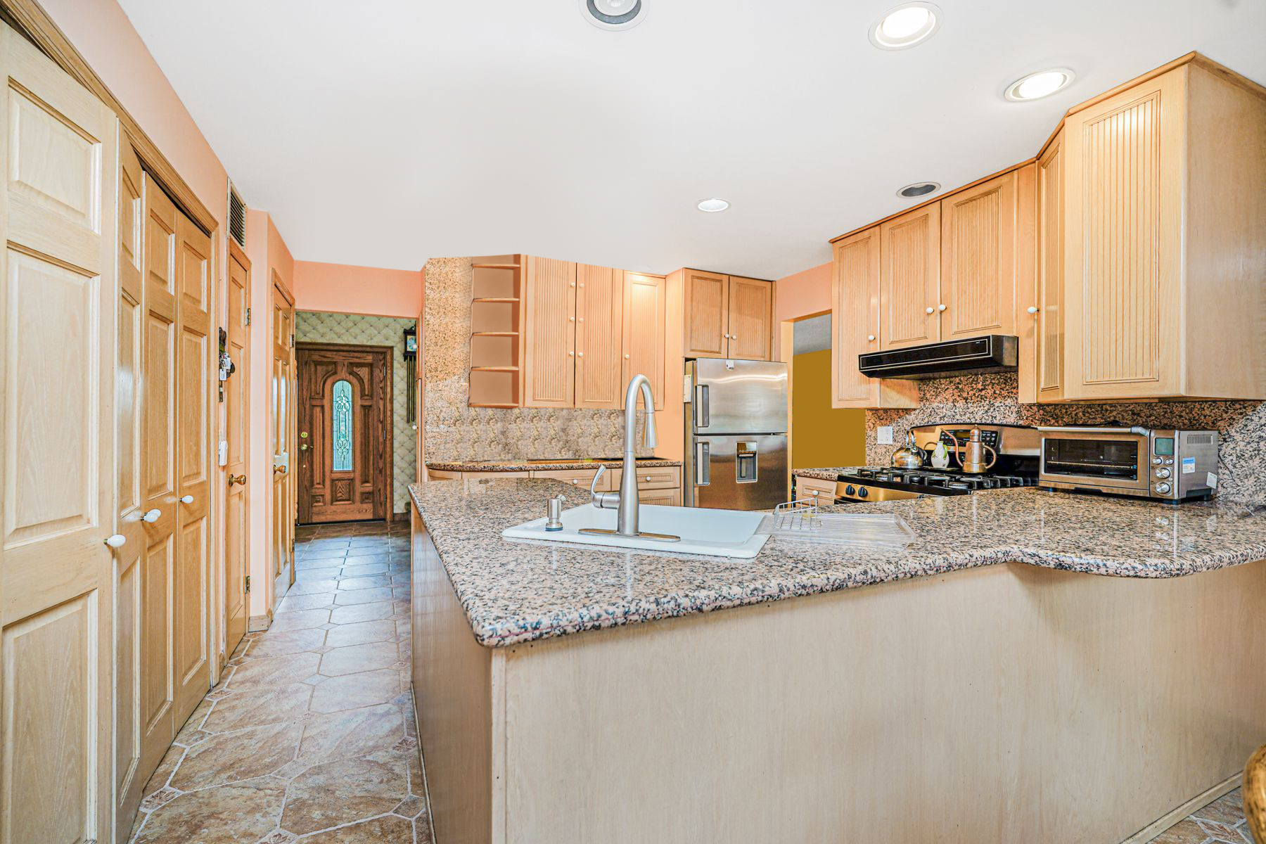 Staten Island, New York, 10301, United States, 4 Bedrooms Bedrooms, ,3 BathroomsBathrooms,Residential,For Sale,1838592