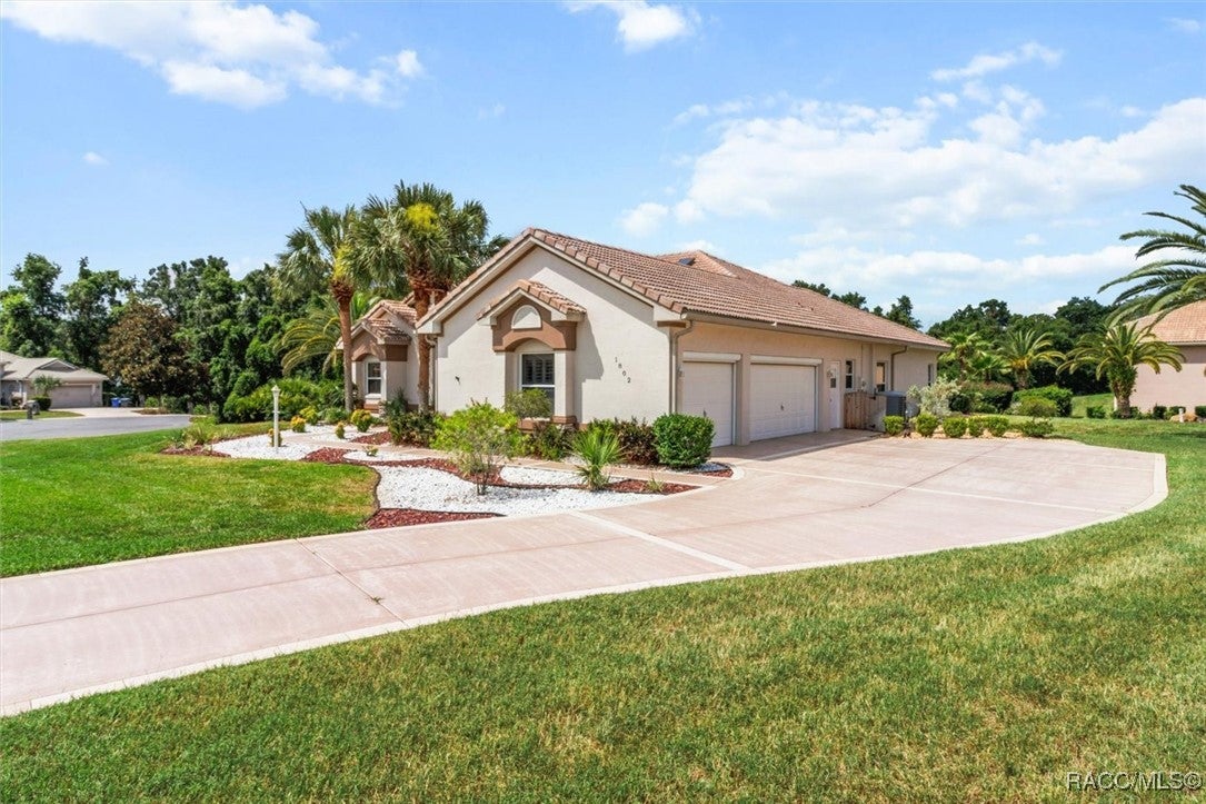 Hernando, Florida, 34442, United States, 3 Bedrooms Bedrooms, ,2 BathroomsBathrooms,Residential,For Sale,1846869