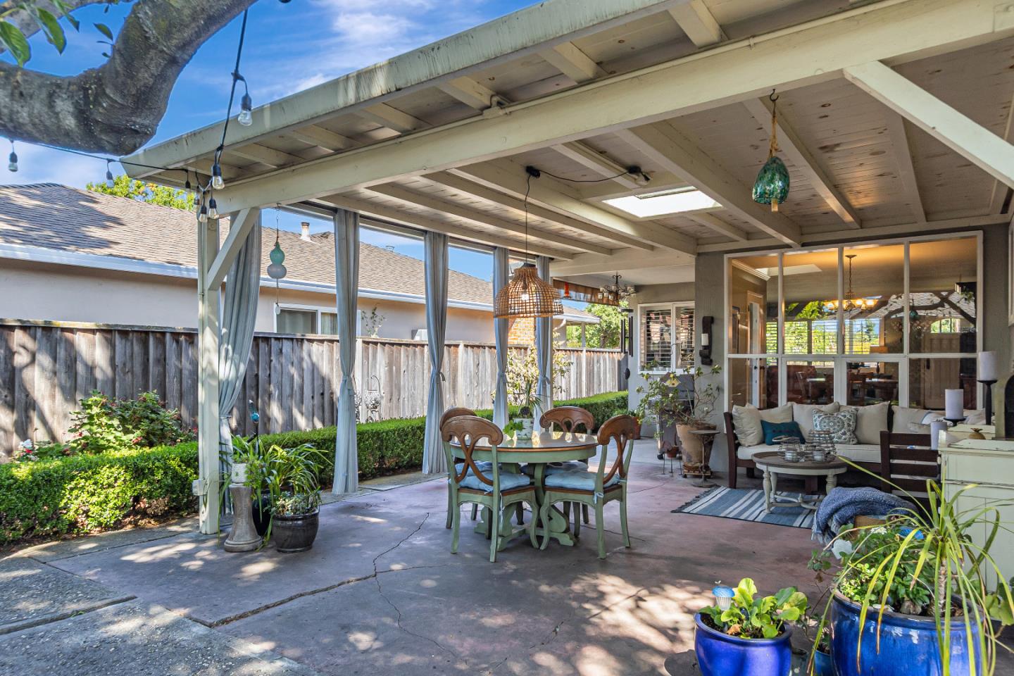 Santa Clara, California, 95050, United States, 3 Bedrooms Bedrooms, ,2 BathroomsBathrooms,Residential,For Sale,1942151