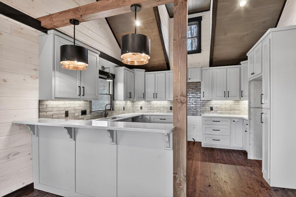 Mineral Bluff, Georgia, 30559, United States, 4 Bedrooms Bedrooms, ,4 BathroomsBathrooms,Residential,For Sale,2010498