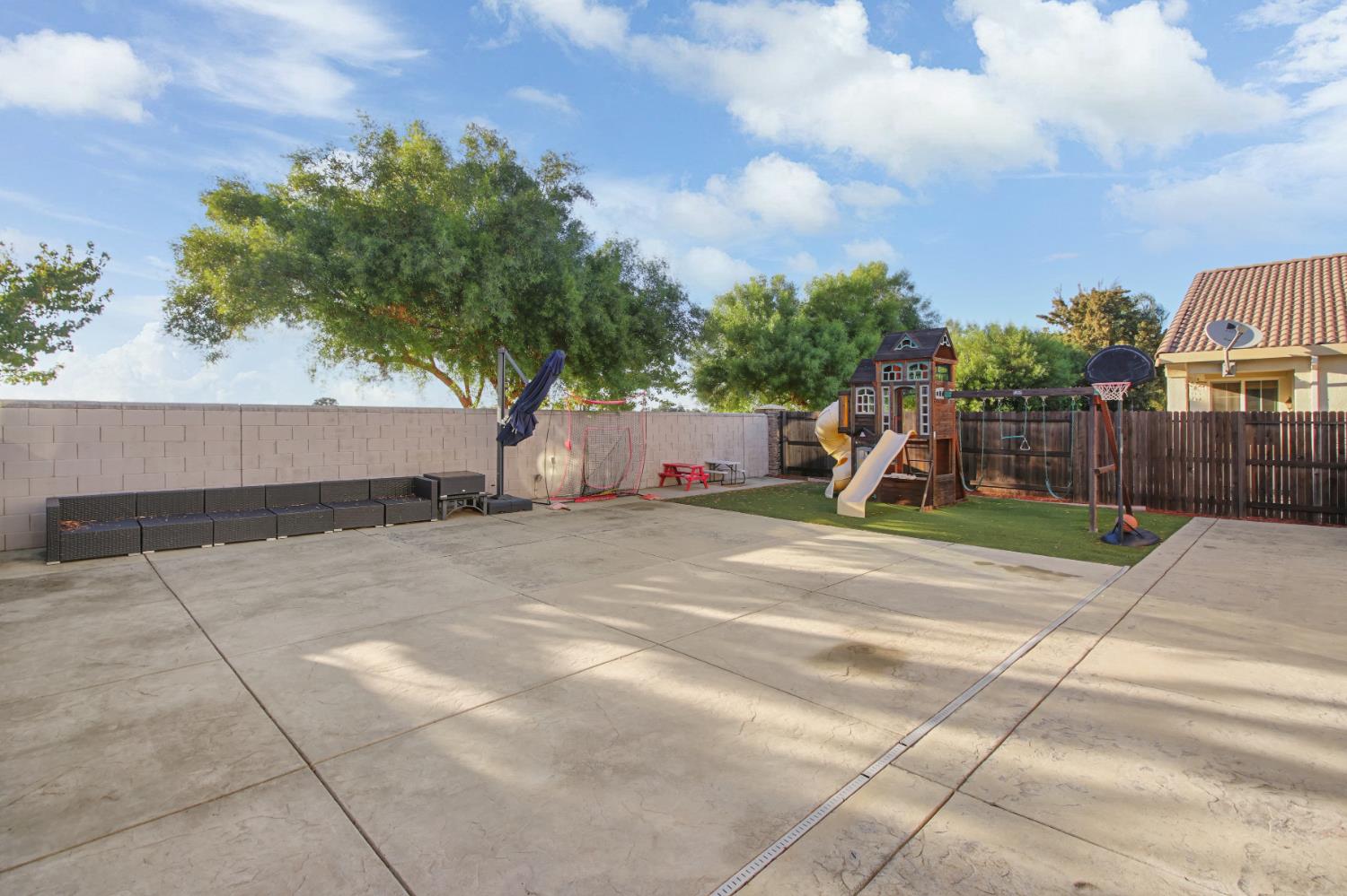 Lincoln, California, 95648, United States, 4 Bedrooms Bedrooms, ,3 BathroomsBathrooms,Residential,For Sale,1991044