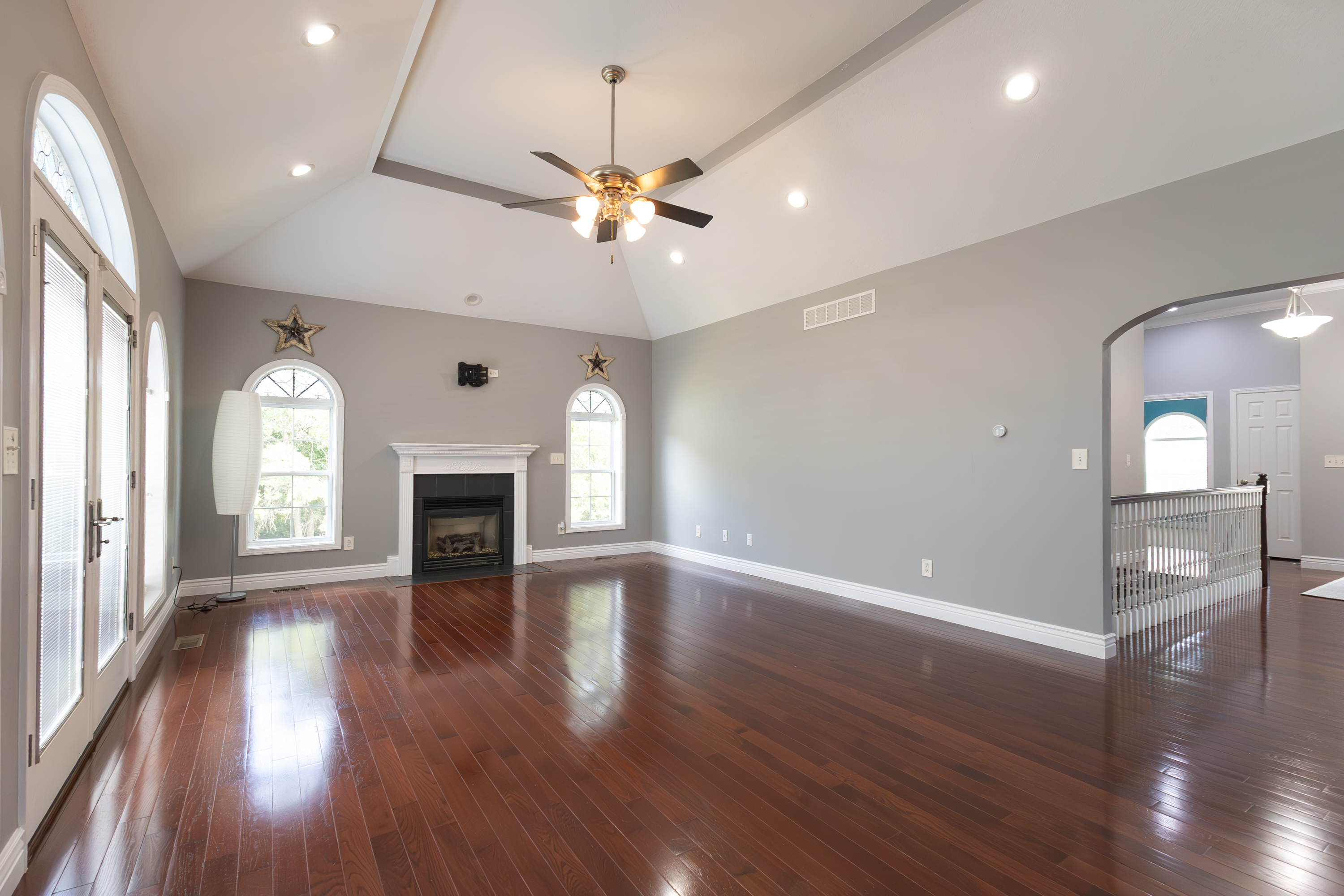 Moberly, Missouri, 65270, United States, 5 Bedrooms Bedrooms, ,Residential,For Sale,1928101