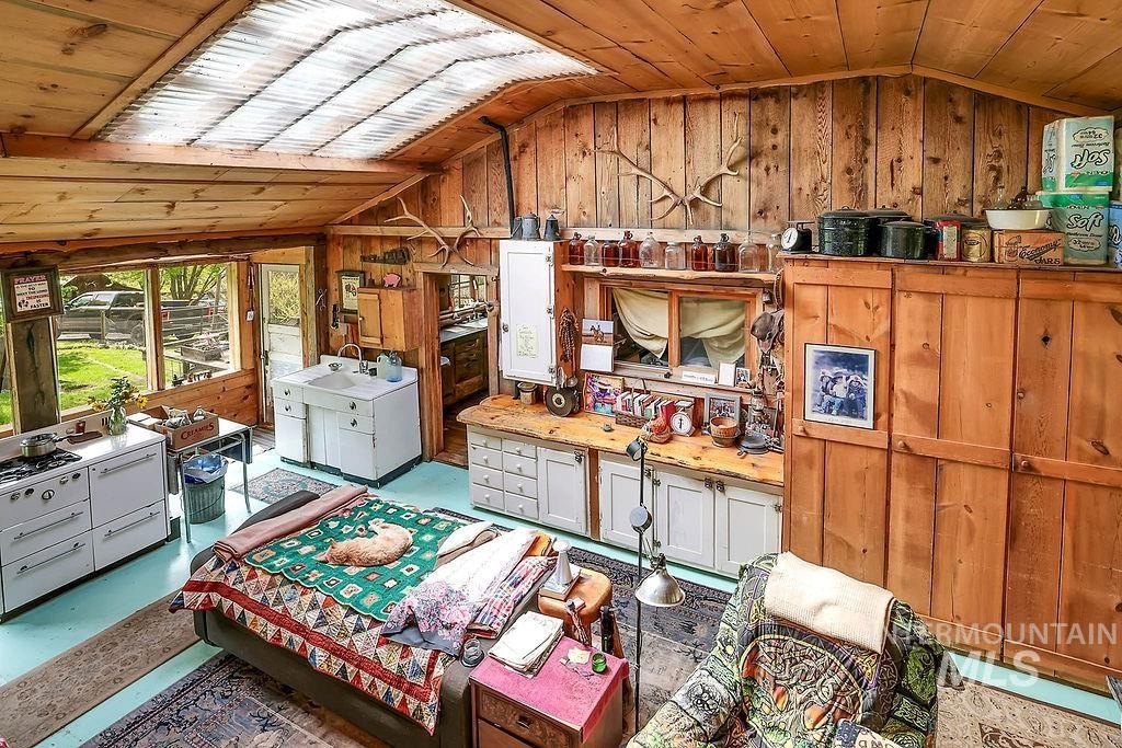 Riggins, Idaho, 83549, United States, 2 Bedrooms Bedrooms, ,1 BathroomBathrooms,Residential,For Sale,1826044