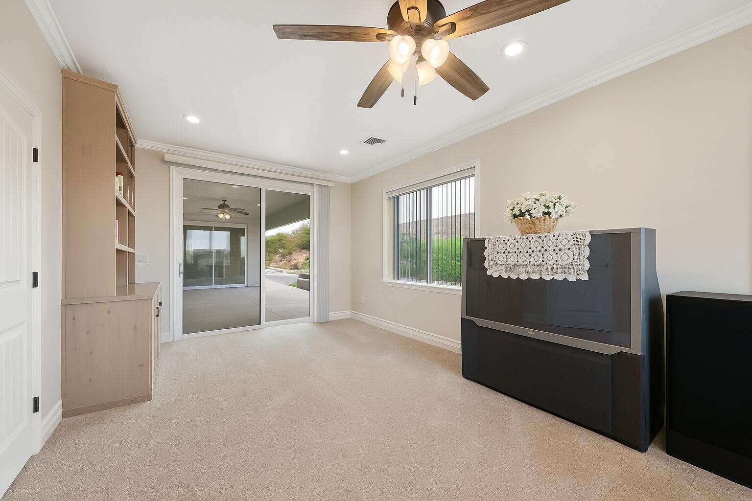 Leeds, Utah, 84746, United States, 5 Bedrooms Bedrooms, ,3 BathroomsBathrooms,Residential,For Sale,1914363