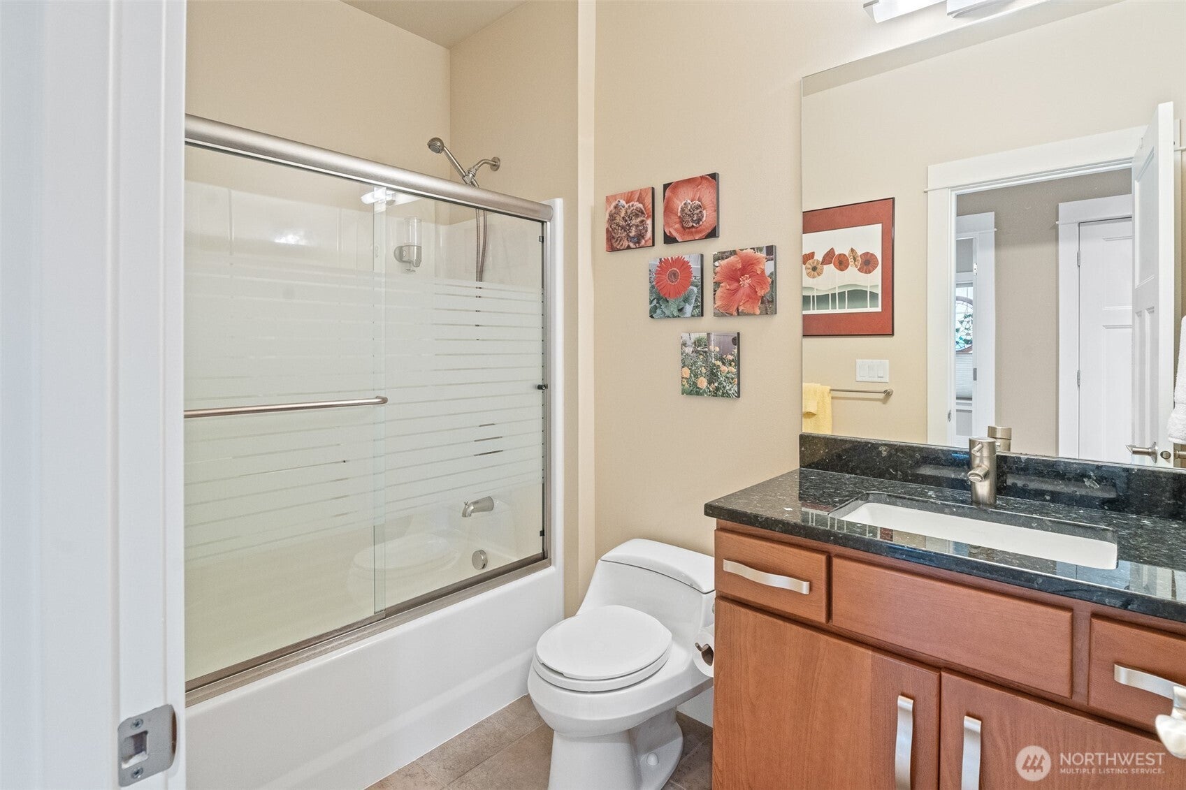 East Wenatchee, Washington, 98802, United States, 3 Bedrooms Bedrooms, ,1 BathroomBathrooms,Residential,For Sale,1934190