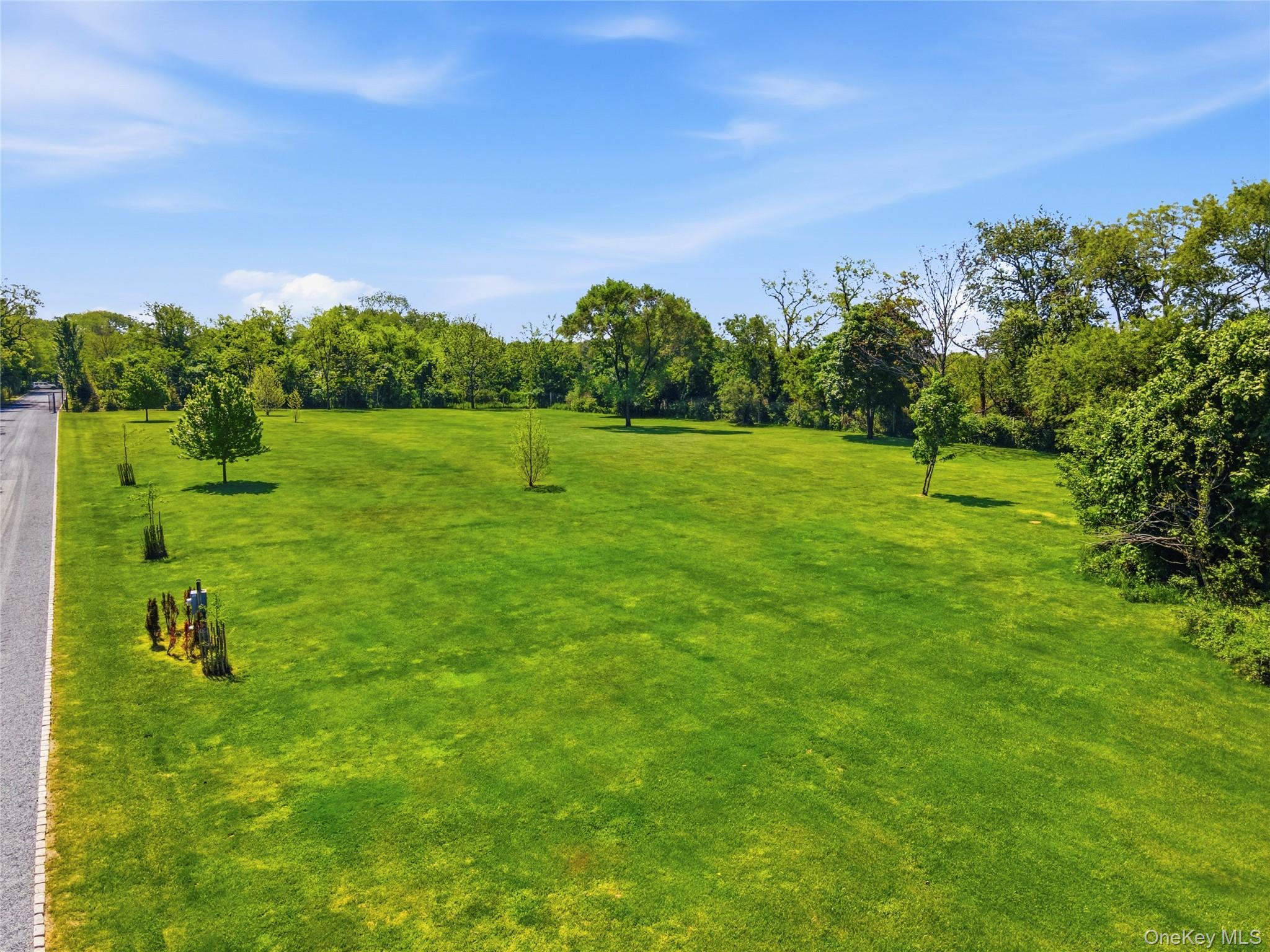  704 Hubbard Avenue, Aquebogue, NY, 11901 - 物件實景