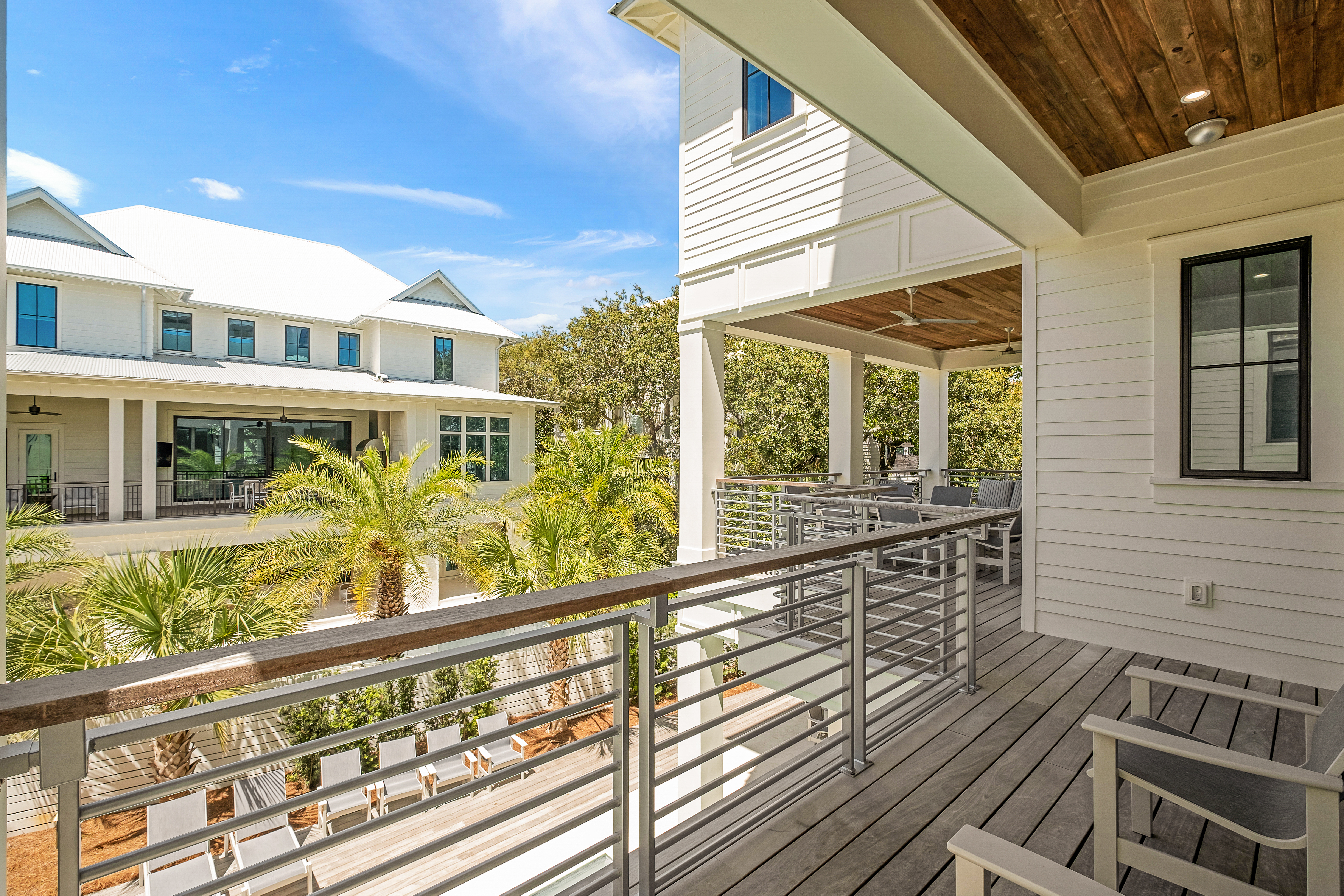  Elegant Retreat With Private Pool And Rooftop Deck Near Beach Access - 物件實景