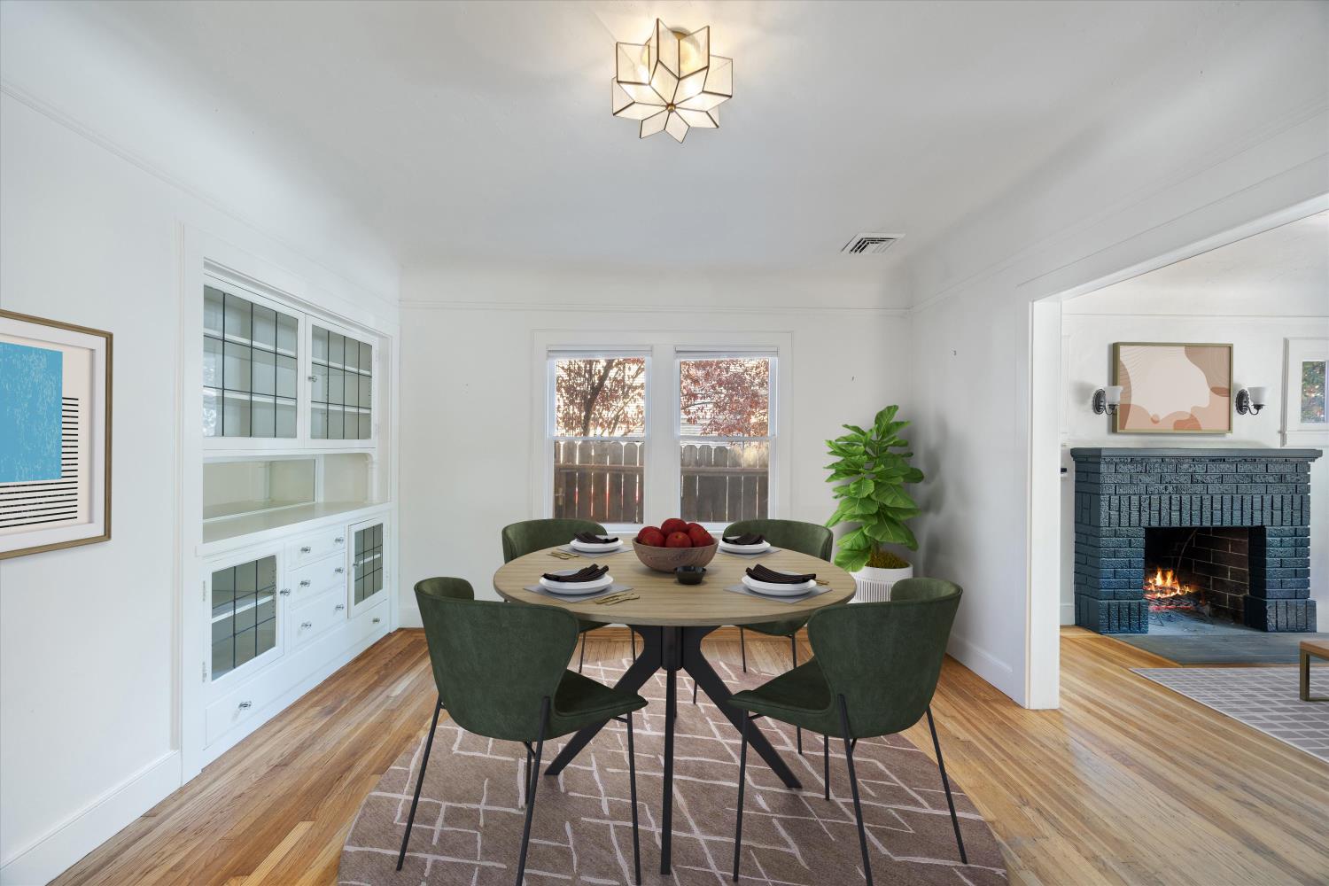 Sacramento, California, 95816, United States, 2 Bedrooms Bedrooms, ,1 BathroomBathrooms,Residential,For Sale,1939561