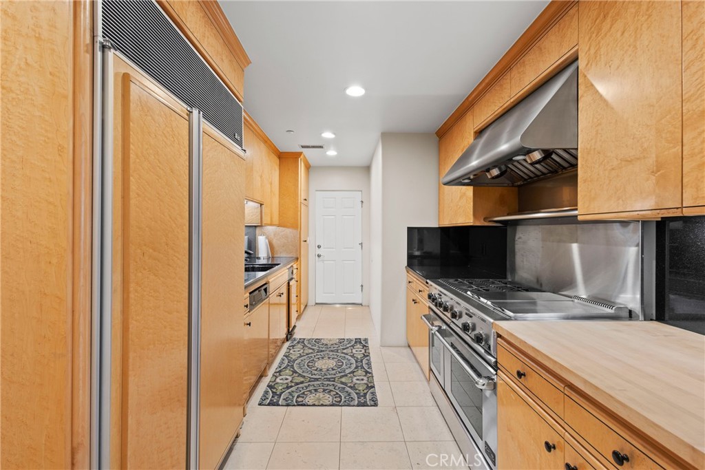 Claremont, California, 91711, United States, 4 Bedrooms Bedrooms, ,6 BathroomsBathrooms,Residential,For Sale,1893668