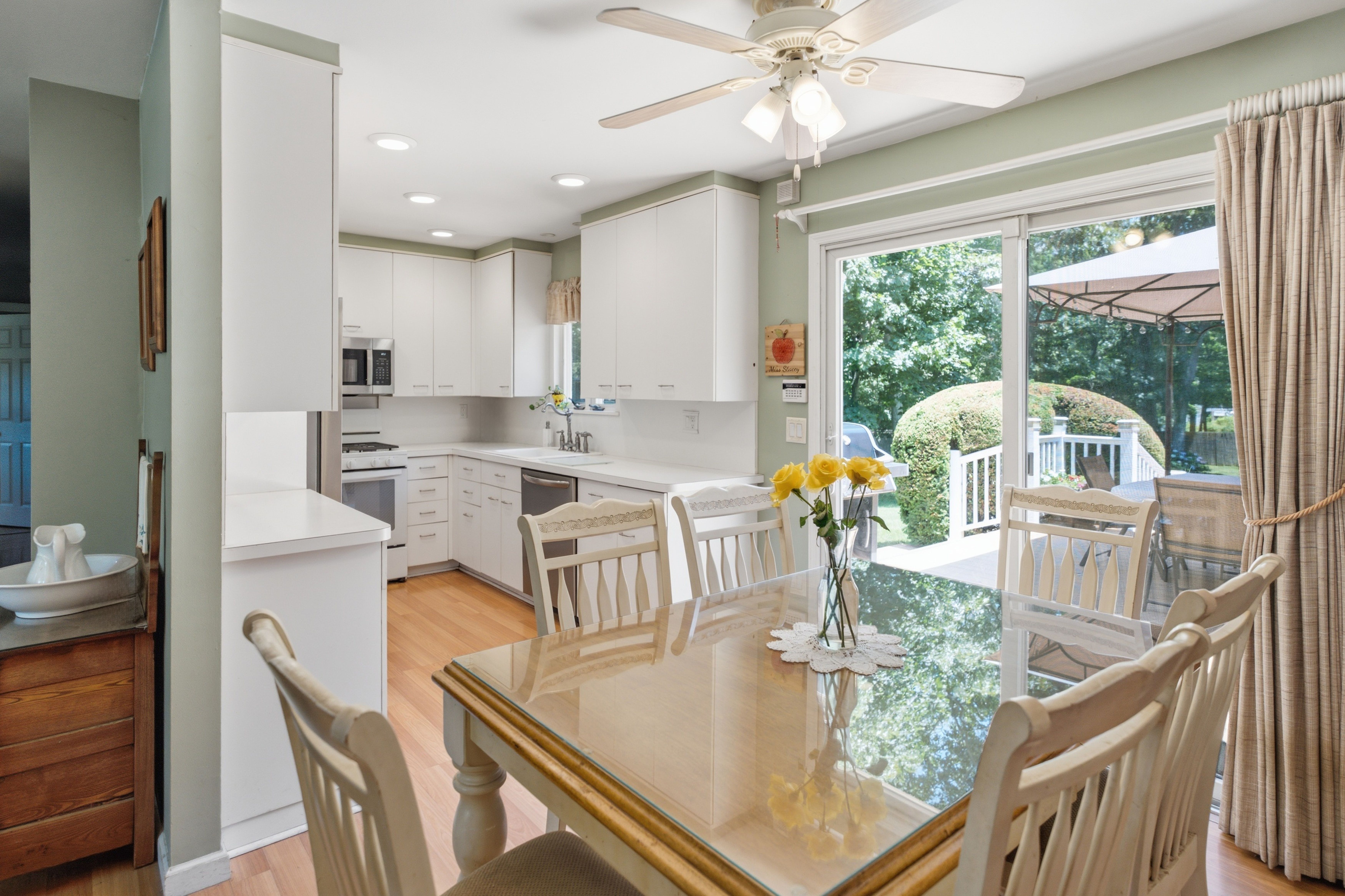  5 Columbine Avenue, Hampton Bays, NY, 11946 - 物件實景