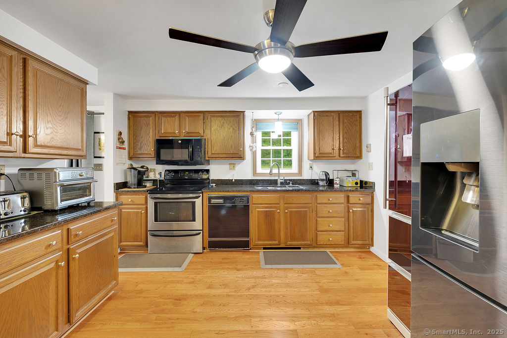 New Milford, Connecticut, 06776, United States, 4 Bedrooms Bedrooms, ,3 BathroomsBathrooms,Residential,For Sale,1926177