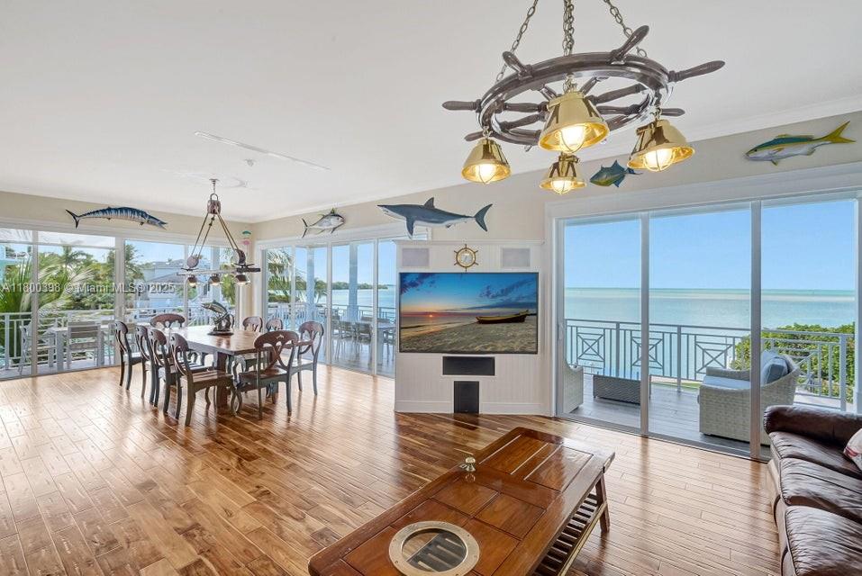 Islamorada, Florida, 33036, United States, 8 Bedrooms Bedrooms, ,10 BathroomsBathrooms,Residential,For Sale,1807381