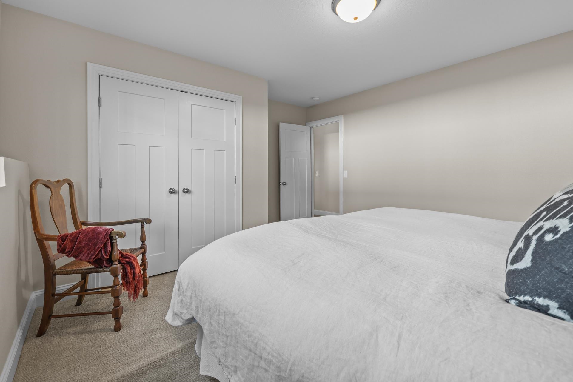 Minot, North Dakota, 58701, United States, 4 Bedrooms Bedrooms, ,3 BathroomsBathrooms,Residential,For Sale,1980886