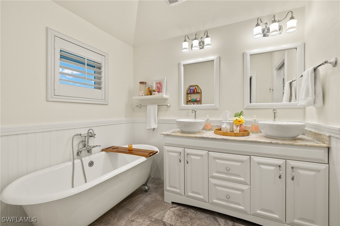 Cape Coral, Florida, 33993, United States, 3 Bedrooms Bedrooms, ,3 BathroomsBathrooms,Residential,For Sale,1696252