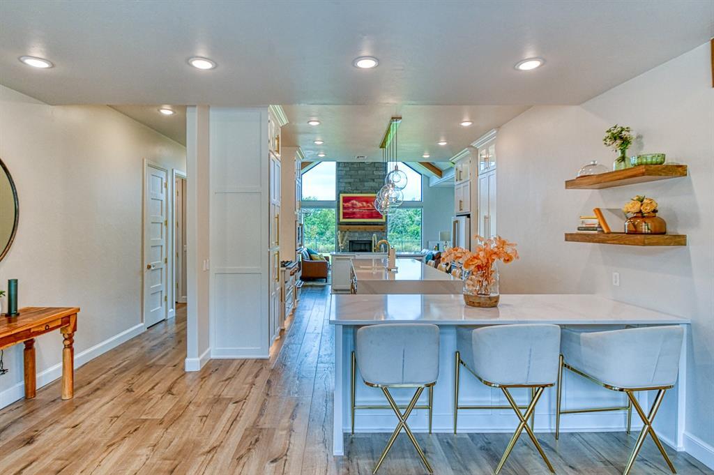 Amber, Oklahoma, 73004, United States, 6 Bedrooms Bedrooms, ,4 BathroomsBathrooms,Residential,For Sale,1984407