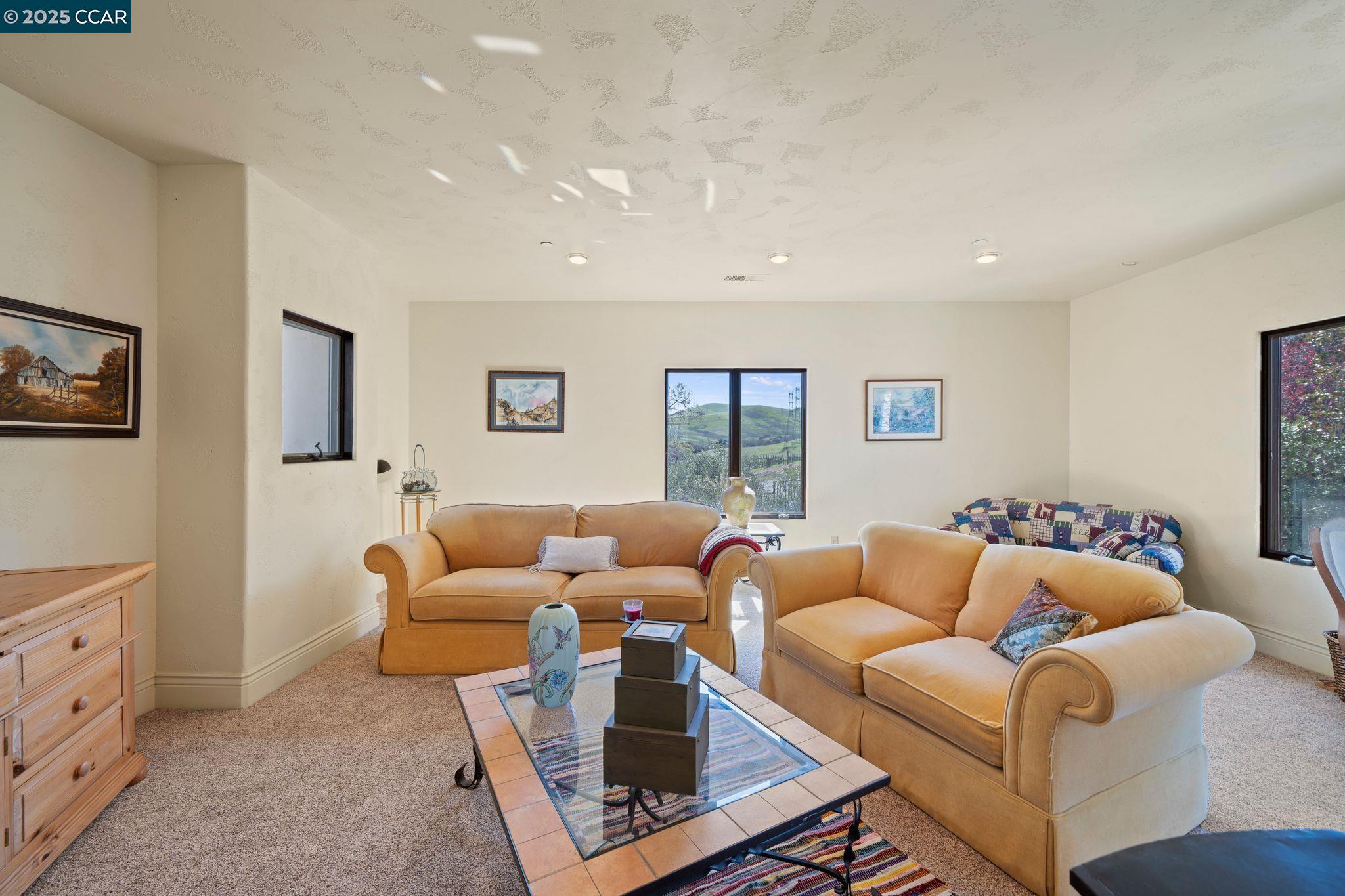 Livermore, California, 94550, United States, 5 Bedrooms Bedrooms, ,4 BathroomsBathrooms,Residential,For Sale,1918486