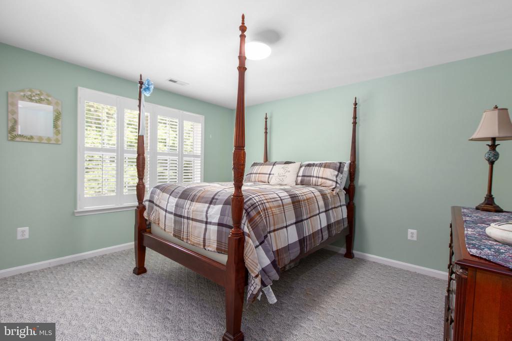 Fredericksburg, Virginia, 22406, United States, 4 Bedrooms Bedrooms, ,3 BathroomsBathrooms,Residential,For Sale,1914060