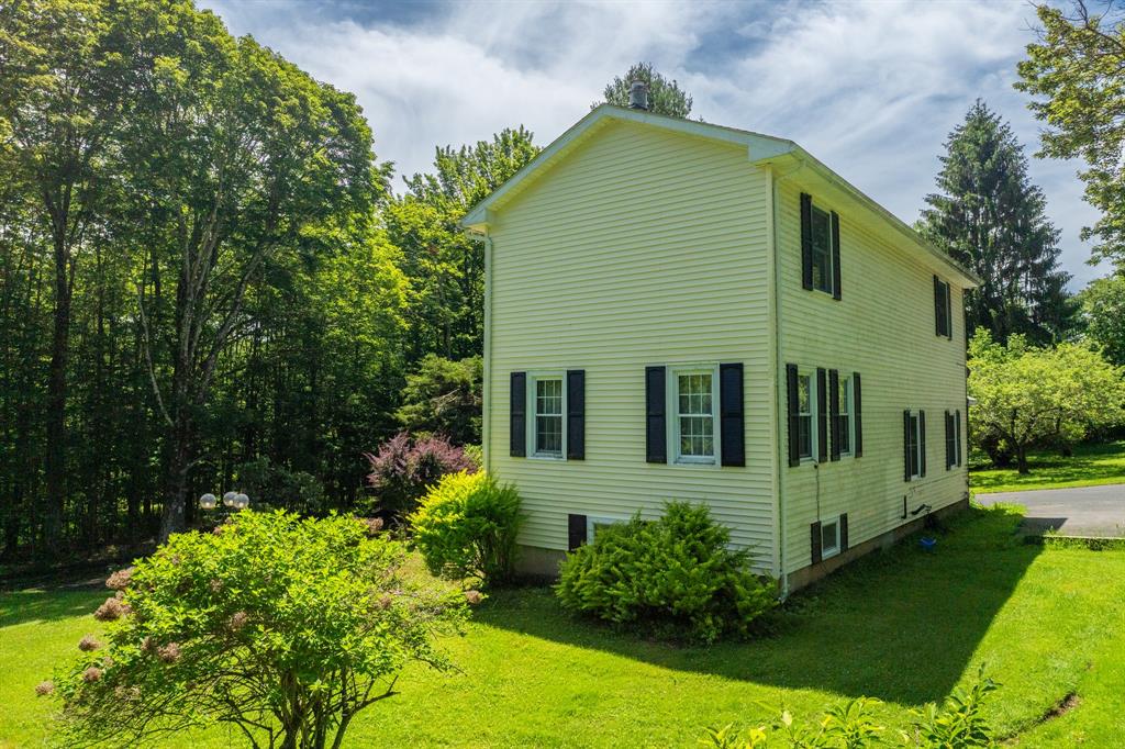 Fremont Center, New York, 12736, United States, 3 Bedrooms Bedrooms, ,1 BathroomBathrooms,Residential,For Sale,1984305