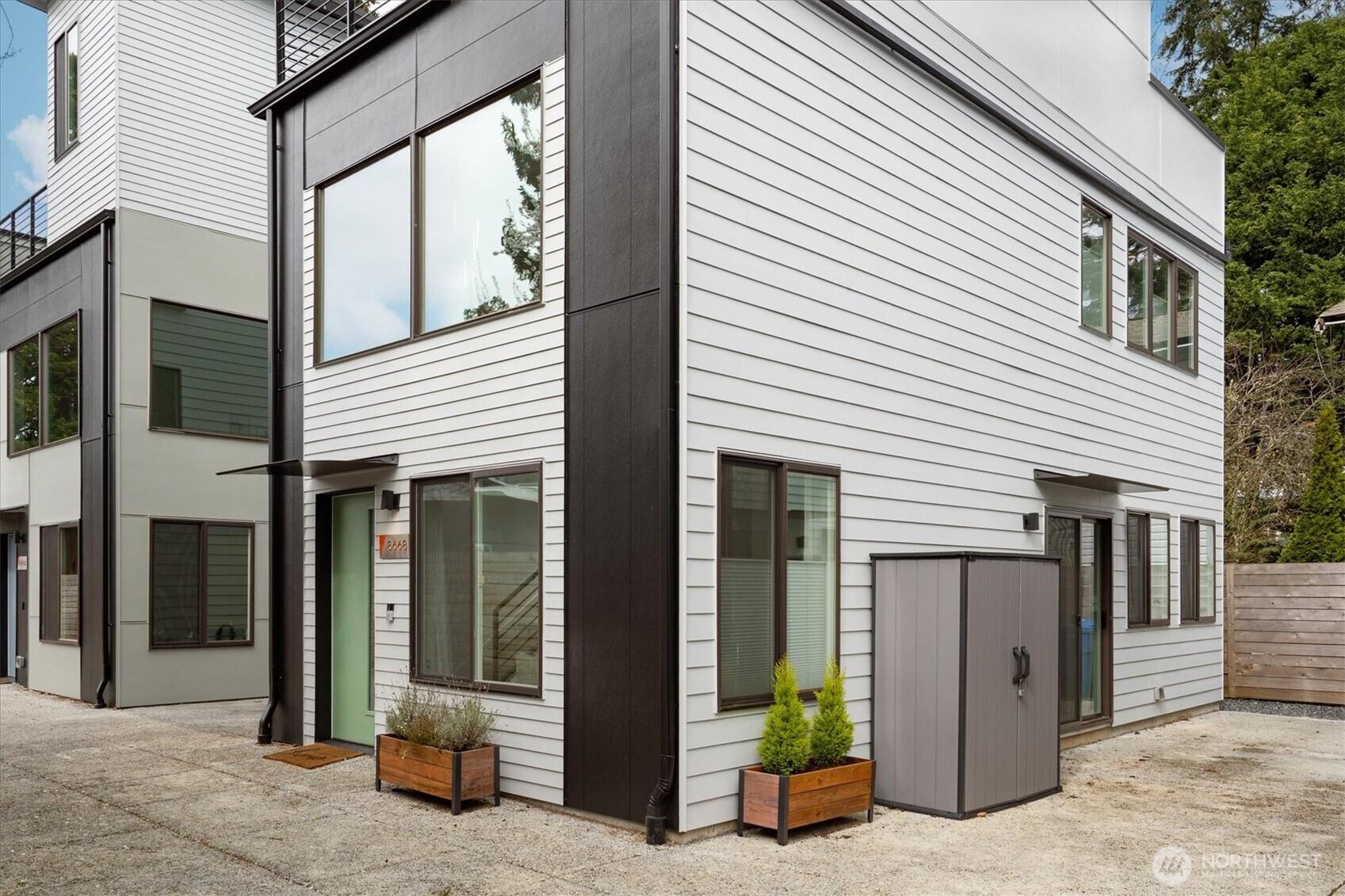 SEATTLE, Washington, 98117, United States, 2 Bedrooms Bedrooms, ,3 BathroomsBathrooms,Residential,For Sale,1720881