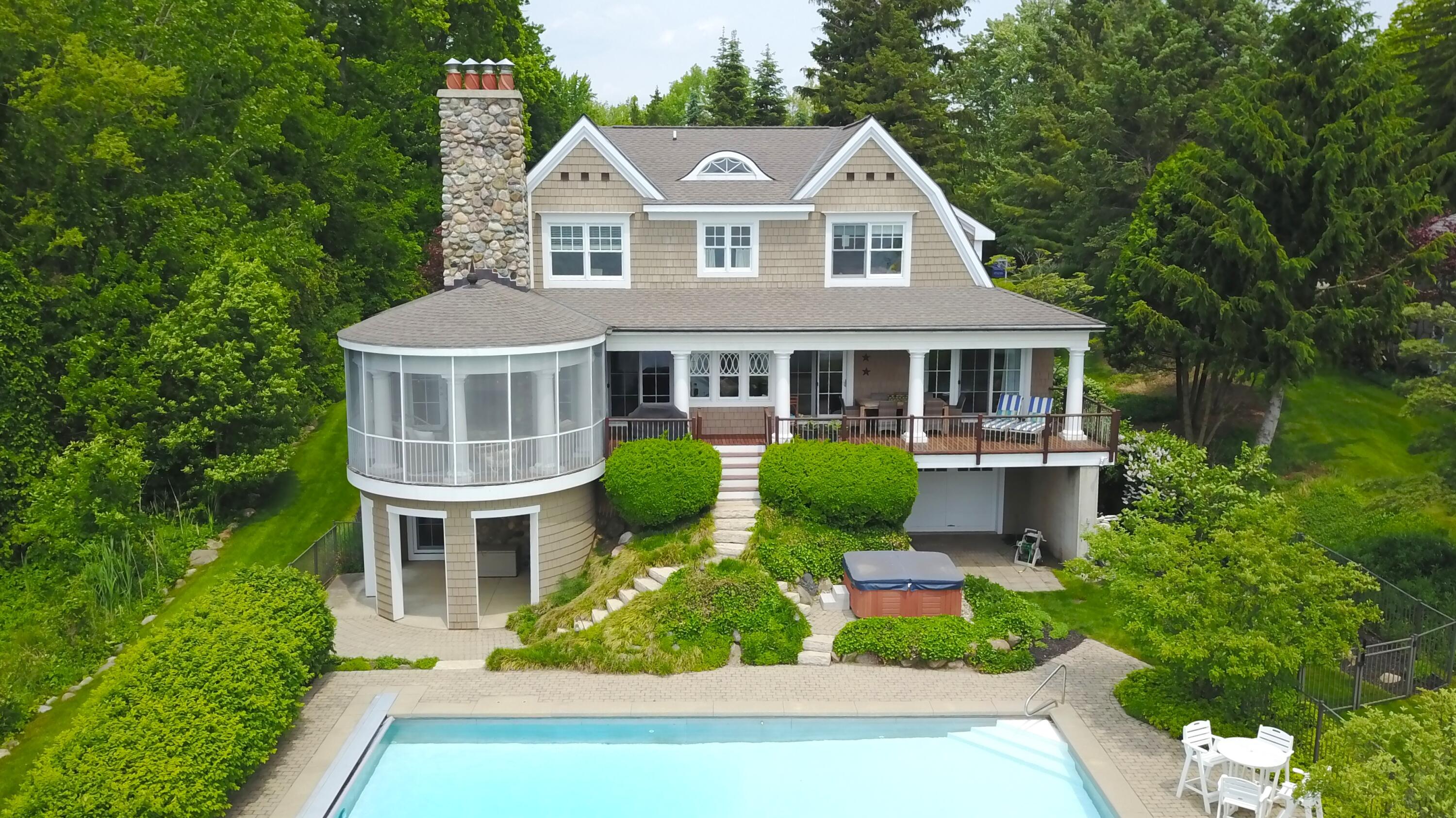 East Grand Rapids, Michigan, 49506, United States, 5 Bedrooms Bedrooms, ,5 BathroomsBathrooms,Residential,For Sale,1933647