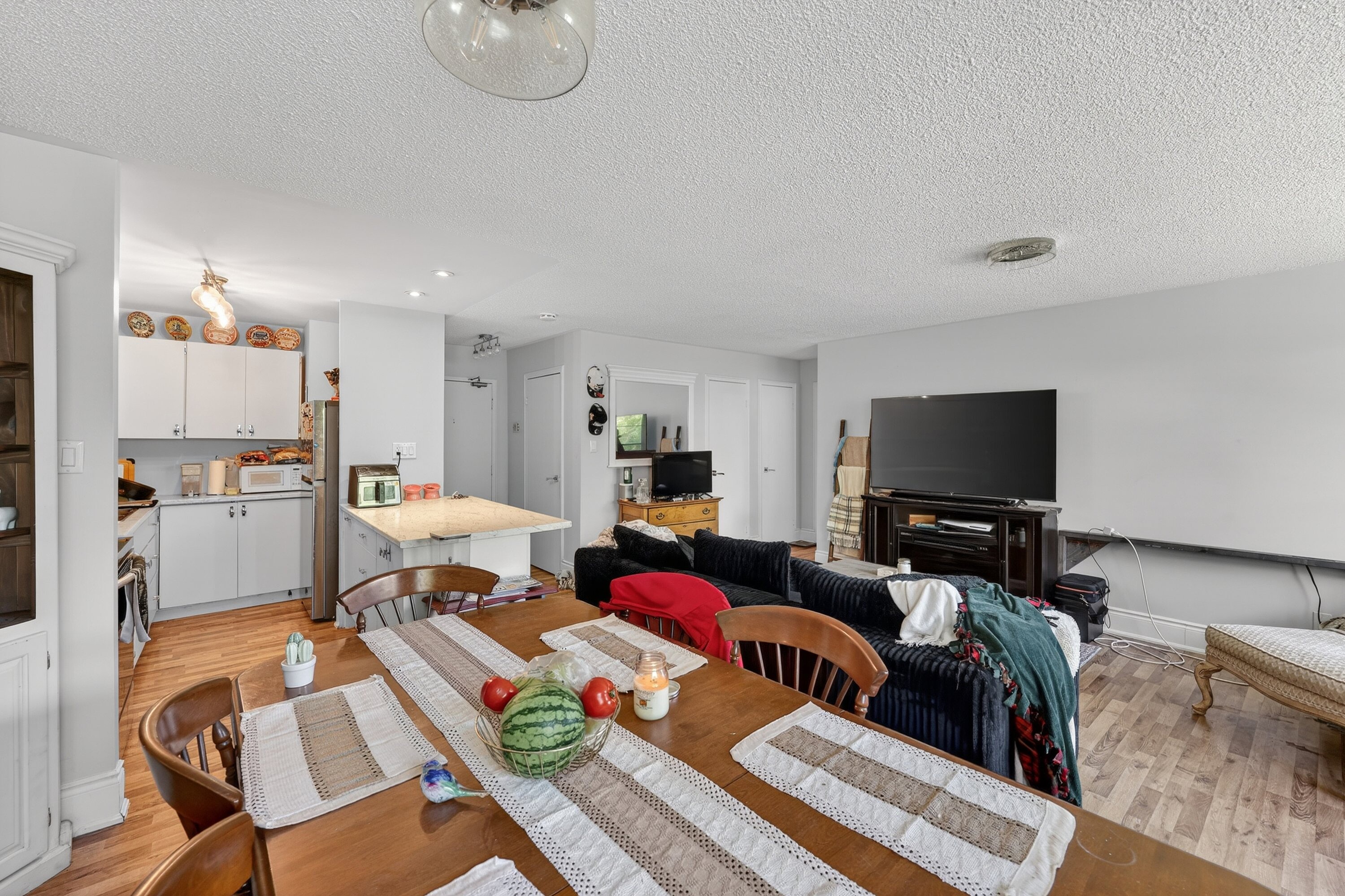  Bright Ground Floor Condo - 物件實景