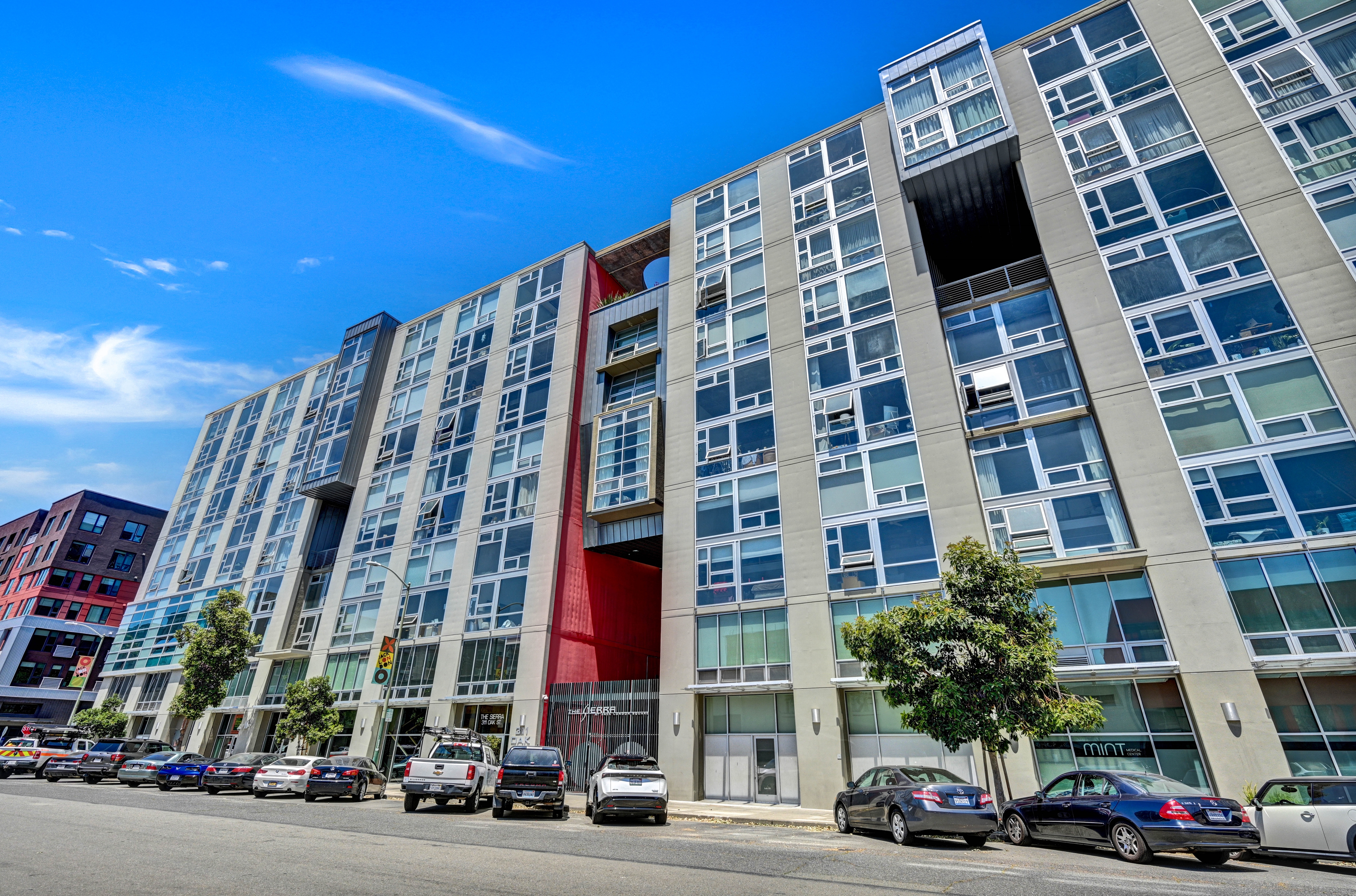  Sophisticated Penthouse Loft with Private Patio in Vibrant Jack London Square - 物件實景