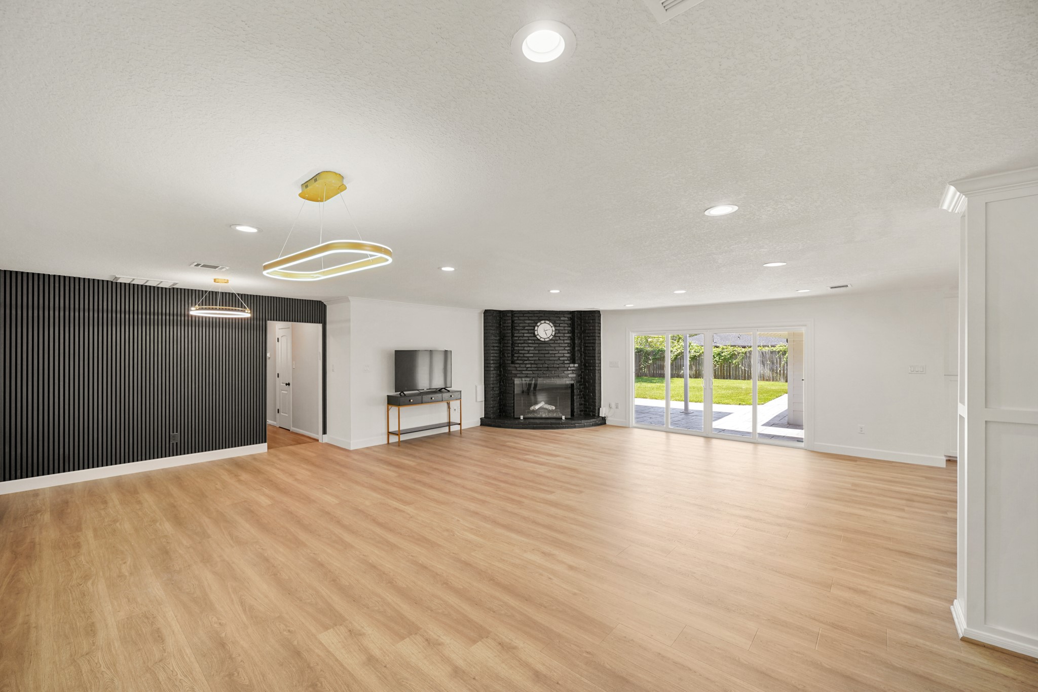 Houston, Texas, 77096, United States, 4 Bedrooms Bedrooms, ,3 BathroomsBathrooms,Residential,For Sale,1901222