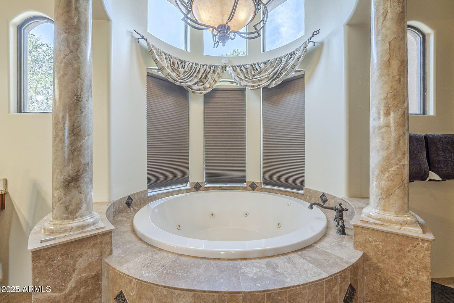 Queen Creek, Arizona, 85142, United States, 4 Bedrooms Bedrooms, ,5 BathroomsBathrooms,Residential,For Sale,1984232