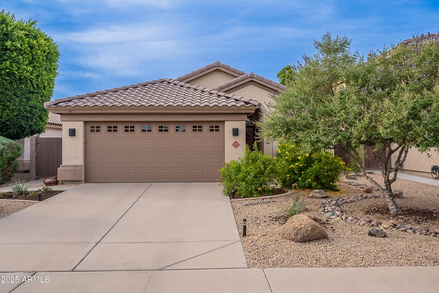 Gilbert, Arizona, 85233, United States, 3 Bedrooms Bedrooms, ,2 BathroomsBathrooms,Residential,For Sale,1944680