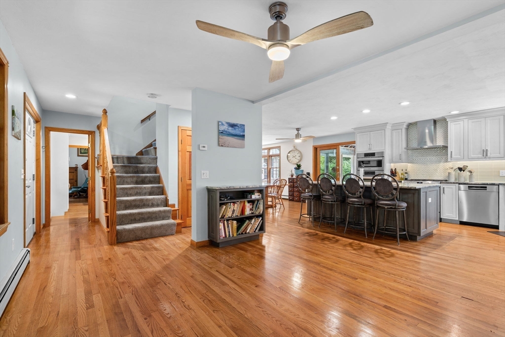 Princeton, Massachusetts, 01541, United States, 4 Bedrooms Bedrooms, ,4 BathroomsBathrooms,Residential,For Sale,1977078