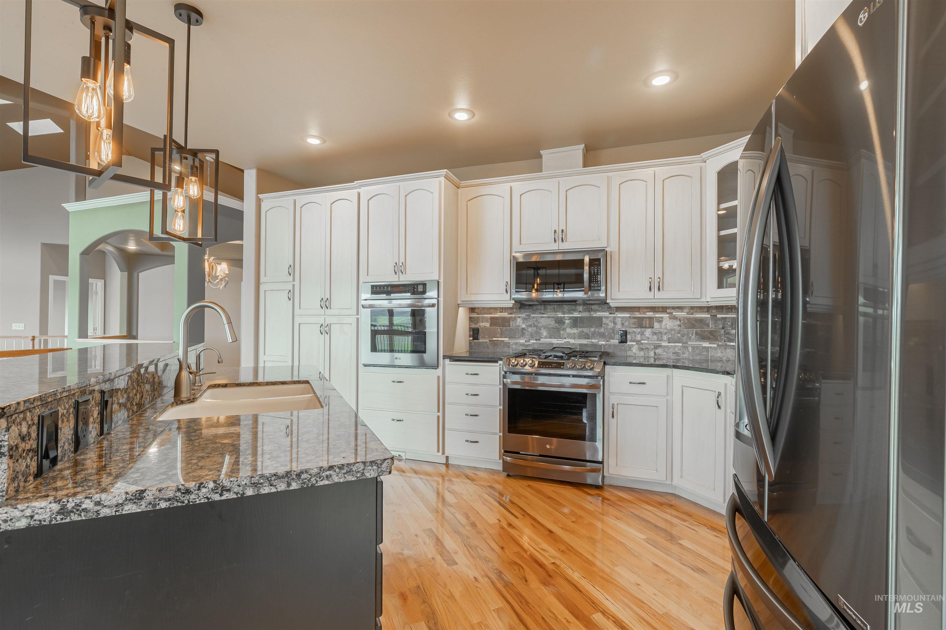 1993 & 1971 10th Ave, Clarkston, Washington, 99403, United States, 5 Bedrooms Bedrooms, ,Residential,For Sale,1993 & 1971 10th Ave,1616374