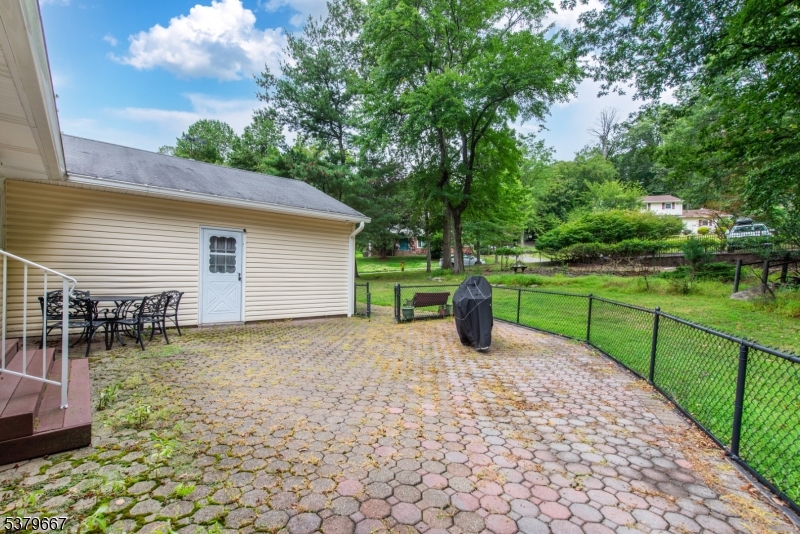 Parsippany-Troy Hills Twp., New Jersey, 07950, United States, 3 Bedrooms Bedrooms, ,4 BathroomsBathrooms,Residential,For Sale,1926193