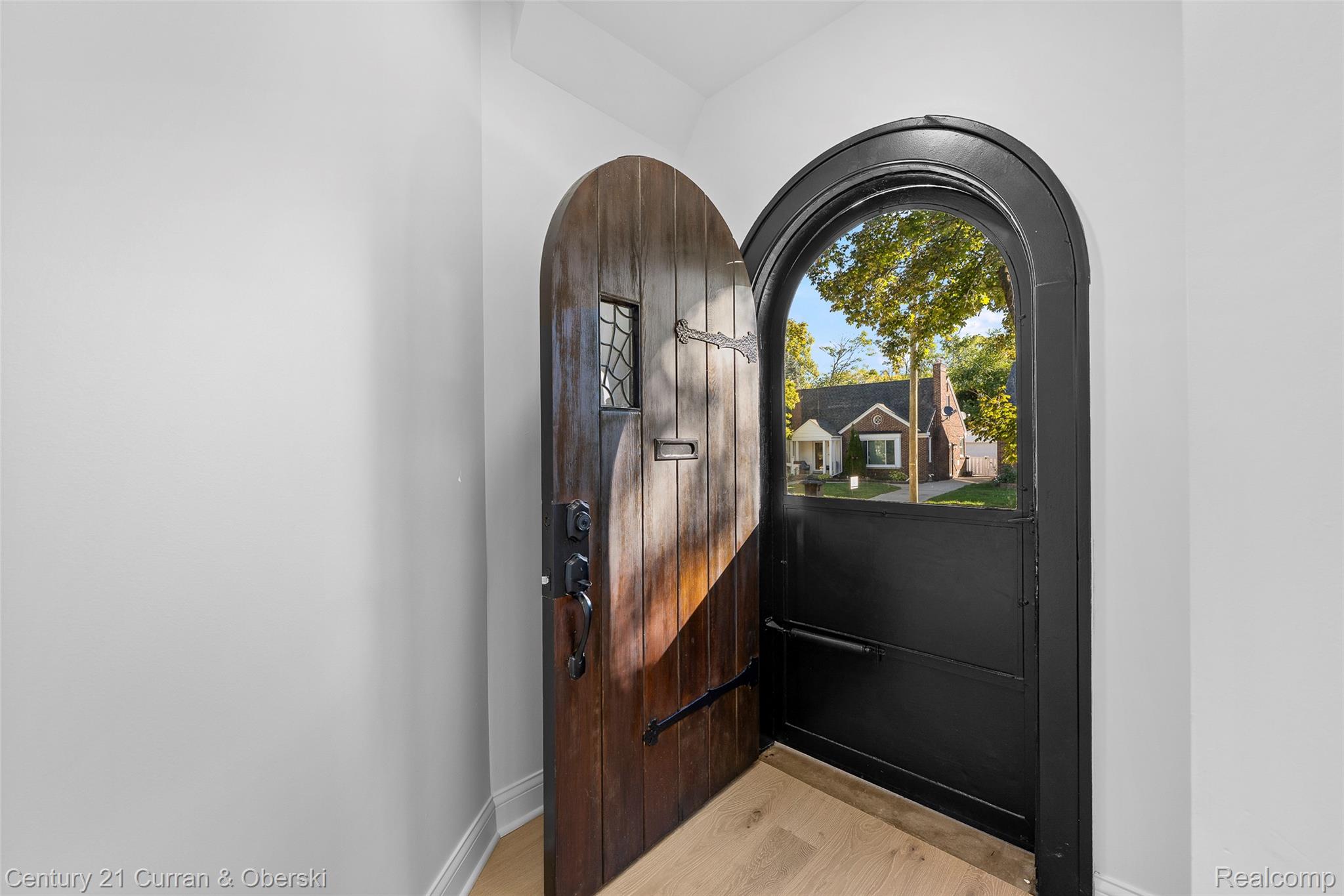 Dearborn, Michigan, 48124, United States, 4 Bedrooms Bedrooms, ,3 BathroomsBathrooms,Residential,For Sale,1979492