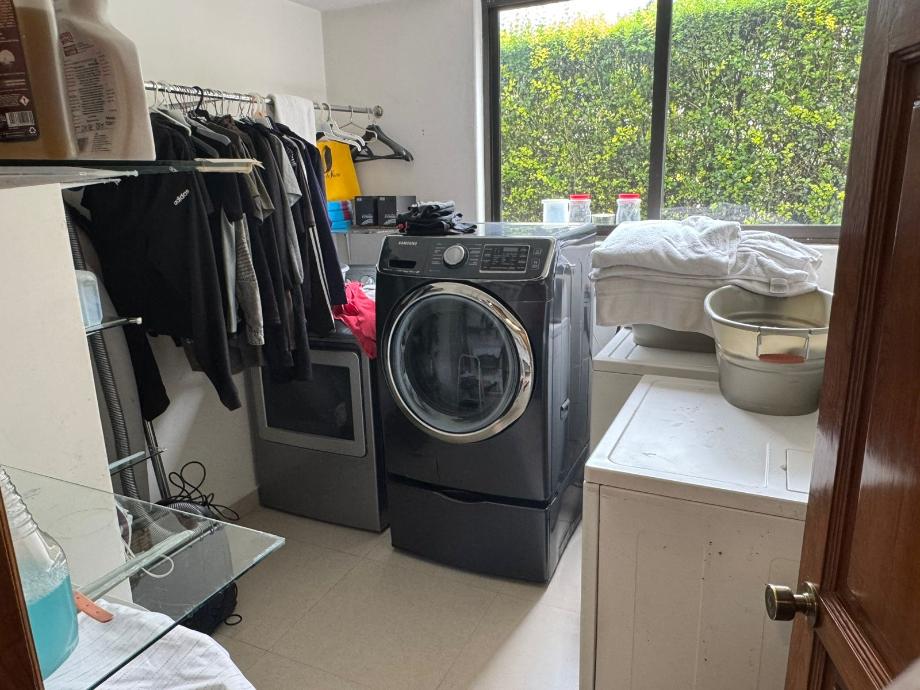 Lerma, Estado de méxico, 52005, Mexico, 4 Bedrooms Bedrooms, ,4 BathroomsBathrooms,Residential,For Sale,2001864