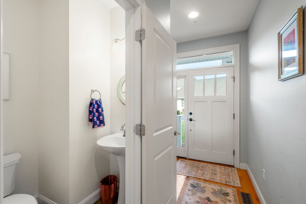 Holliston, Massachusetts, 01746, United States, 2 Bedrooms Bedrooms, ,3 BathroomsBathrooms,Residential,For Sale,1940343