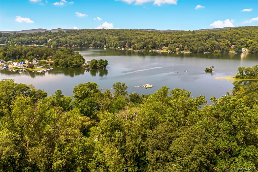 Putnam Valley, New York, 10579, United States, 3 Bedrooms Bedrooms, ,2 BathroomsBathrooms,Residential,For Sale,1974452