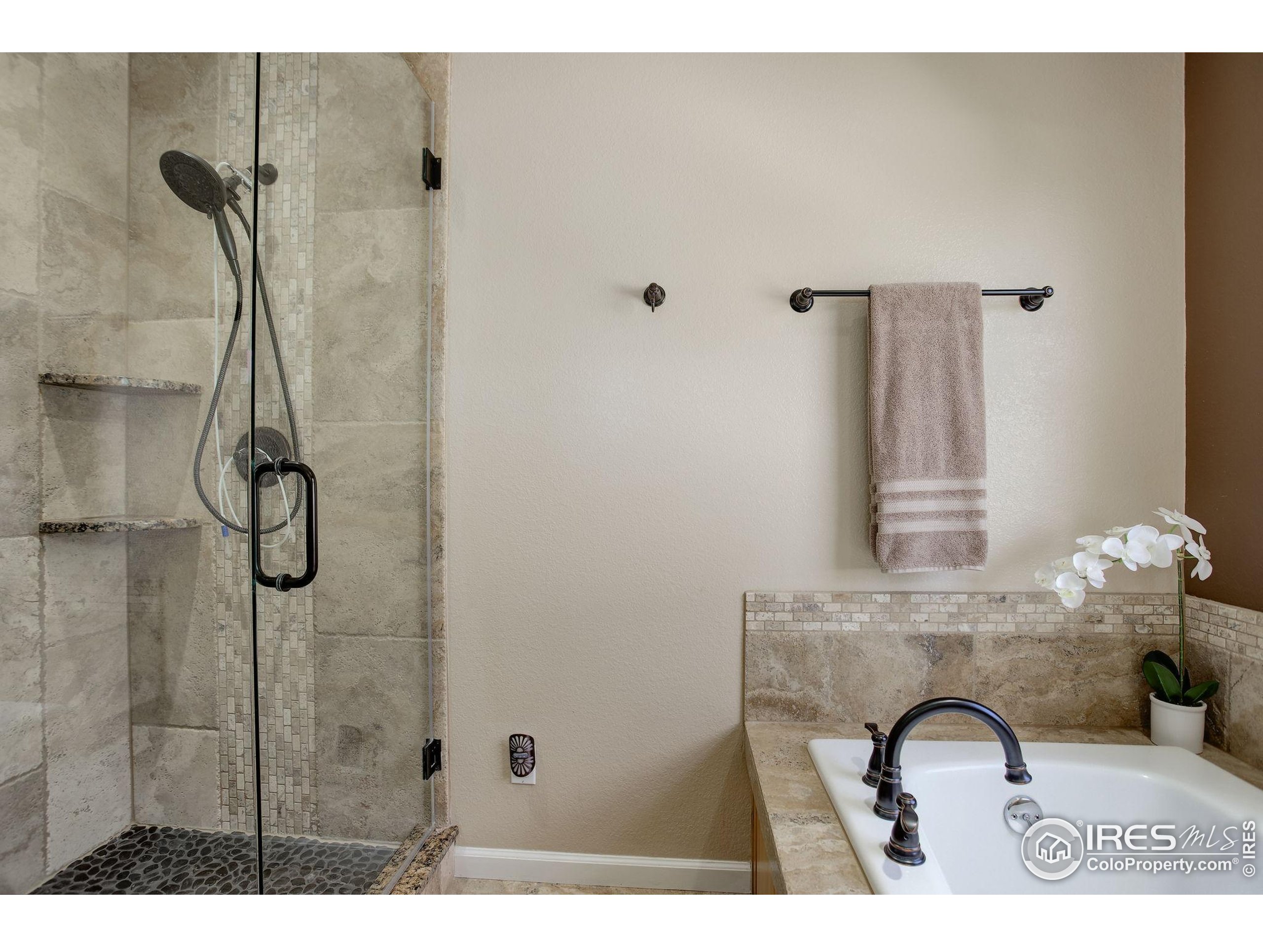 Greeley, Colorado, 80634, United States, 4 Bedrooms Bedrooms, ,2 BathroomsBathrooms,Residential,For Sale,1804046