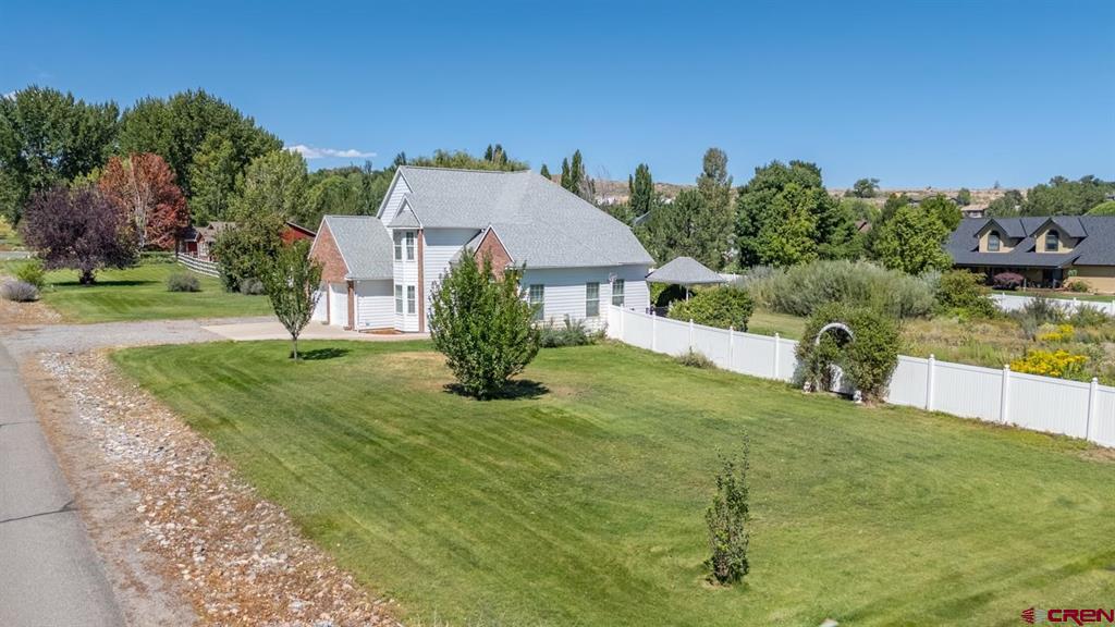 Montrose, Colorado, 81403, United States, 3 Bedrooms Bedrooms, ,2 BathroomsBathrooms,Residential,For Sale,1982789