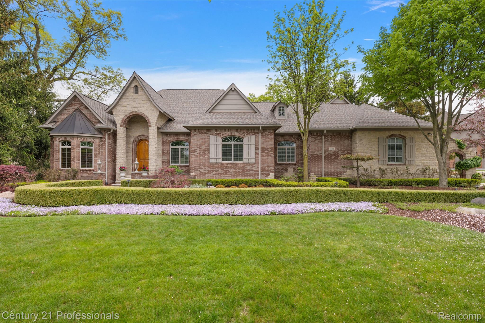 Oxford, Michigan, 48371, United States, 4 Bedrooms Bedrooms, ,4 BathroomsBathrooms,Residential,For Sale,1978317