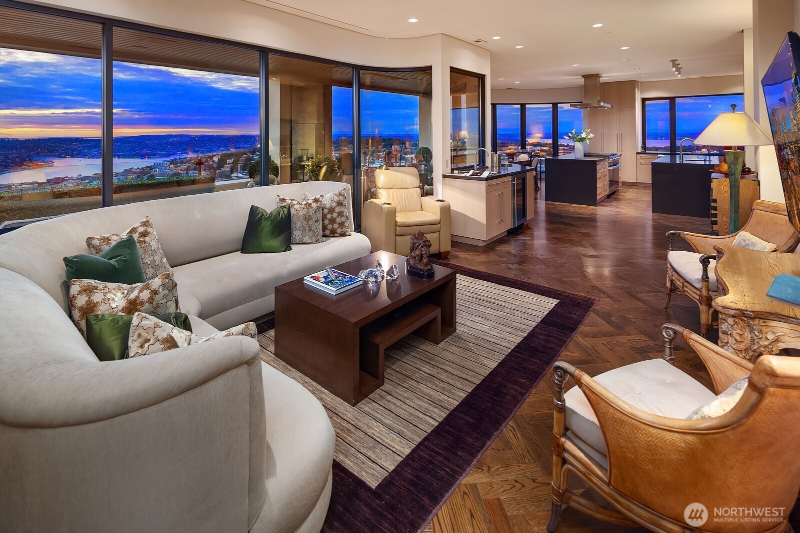 Seattle, Washington, 98104, United States, 4 Bedrooms Bedrooms, ,6 BathroomsBathrooms,Residential,For Sale,1738048