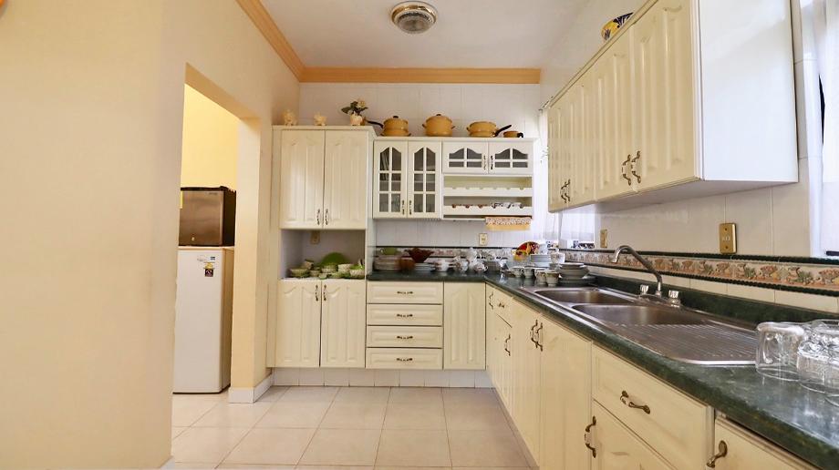 Cumbres de Morelia, Morelia, Michoacán de Ocampo, 58278, Mexico, 5 Bedrooms Bedrooms, ,4 BathroomsBathrooms,Residential,For Sale,Cumbres de Morelia,1615409