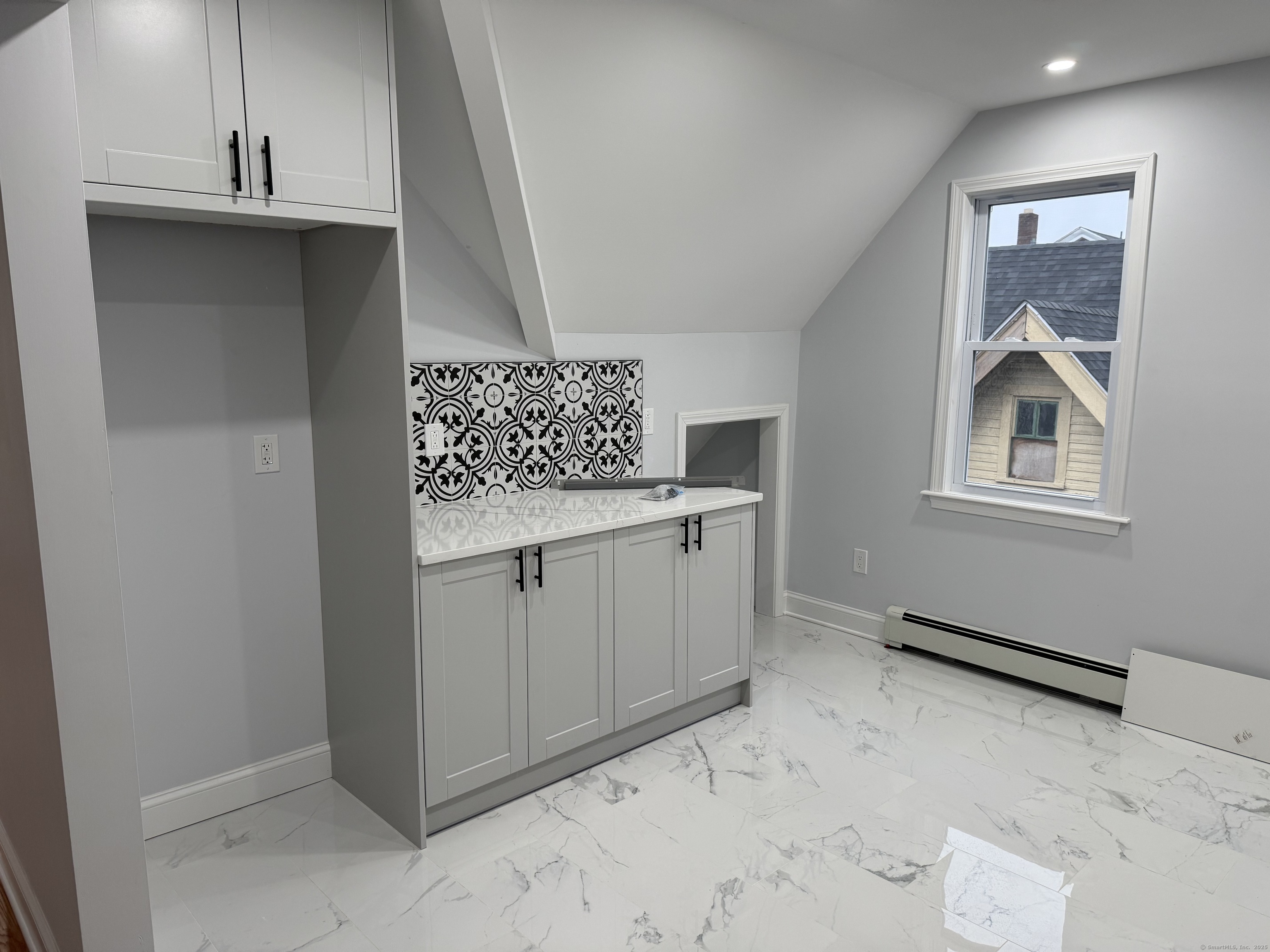 Waterbury, Connecticut, 06704, United States, 12 Bedrooms Bedrooms, ,3 BathroomsBathrooms,Residential,For Sale,1920350