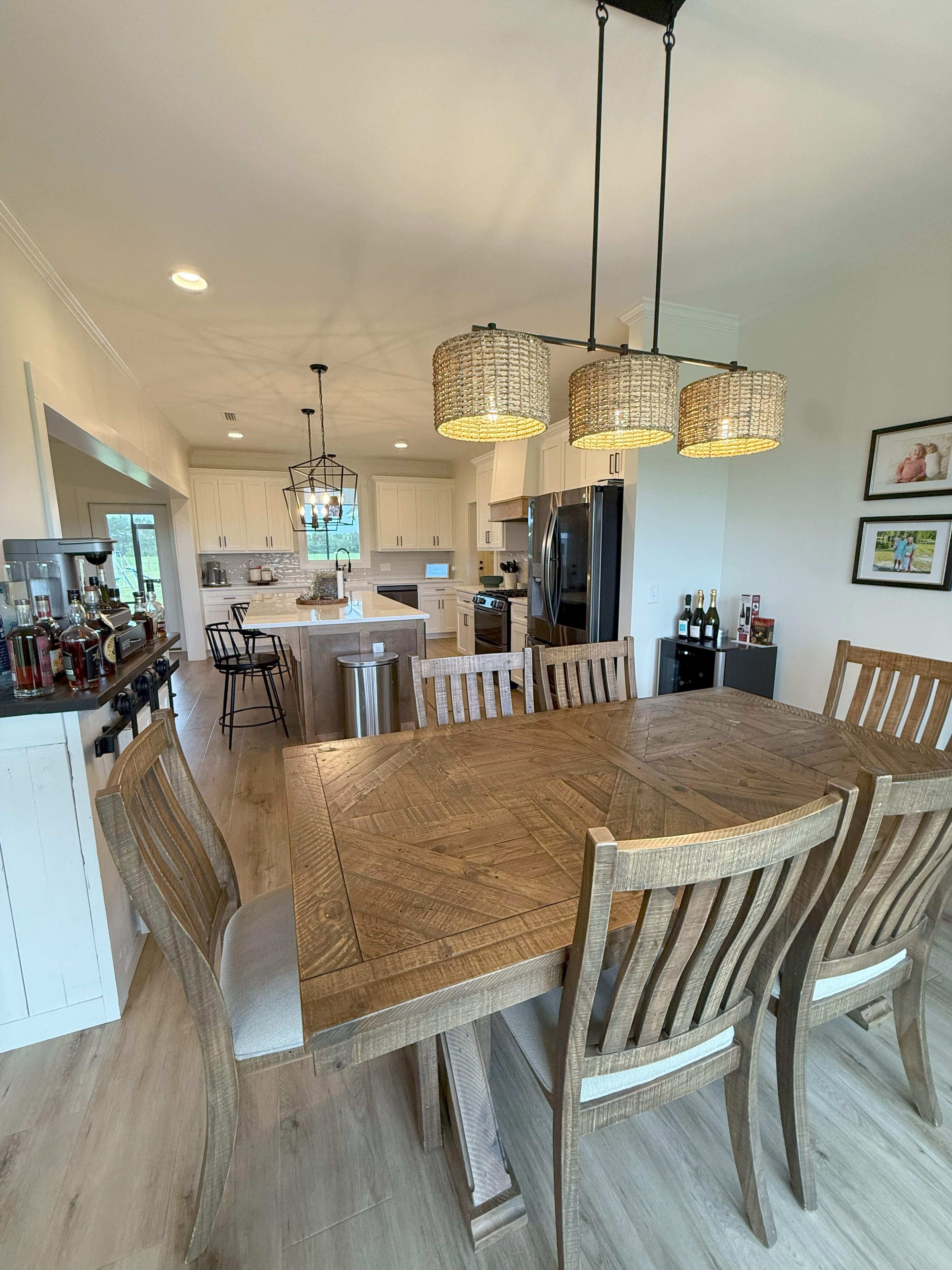 Headland, Alabama, 36345, United States, 4 Bedrooms Bedrooms, ,4 BathroomsBathrooms,Residential,For Sale,1977217