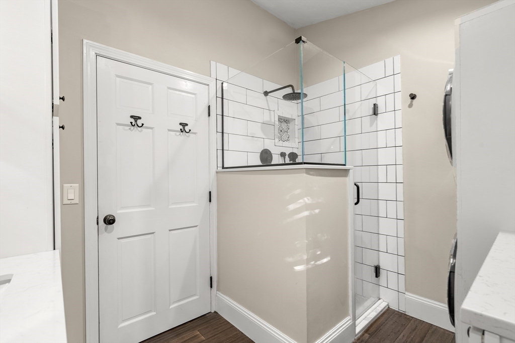 Haverhill, Massachusetts, 01835, United States, 3 Bedrooms Bedrooms, ,2 BathroomsBathrooms,Residential,For Sale,1967914