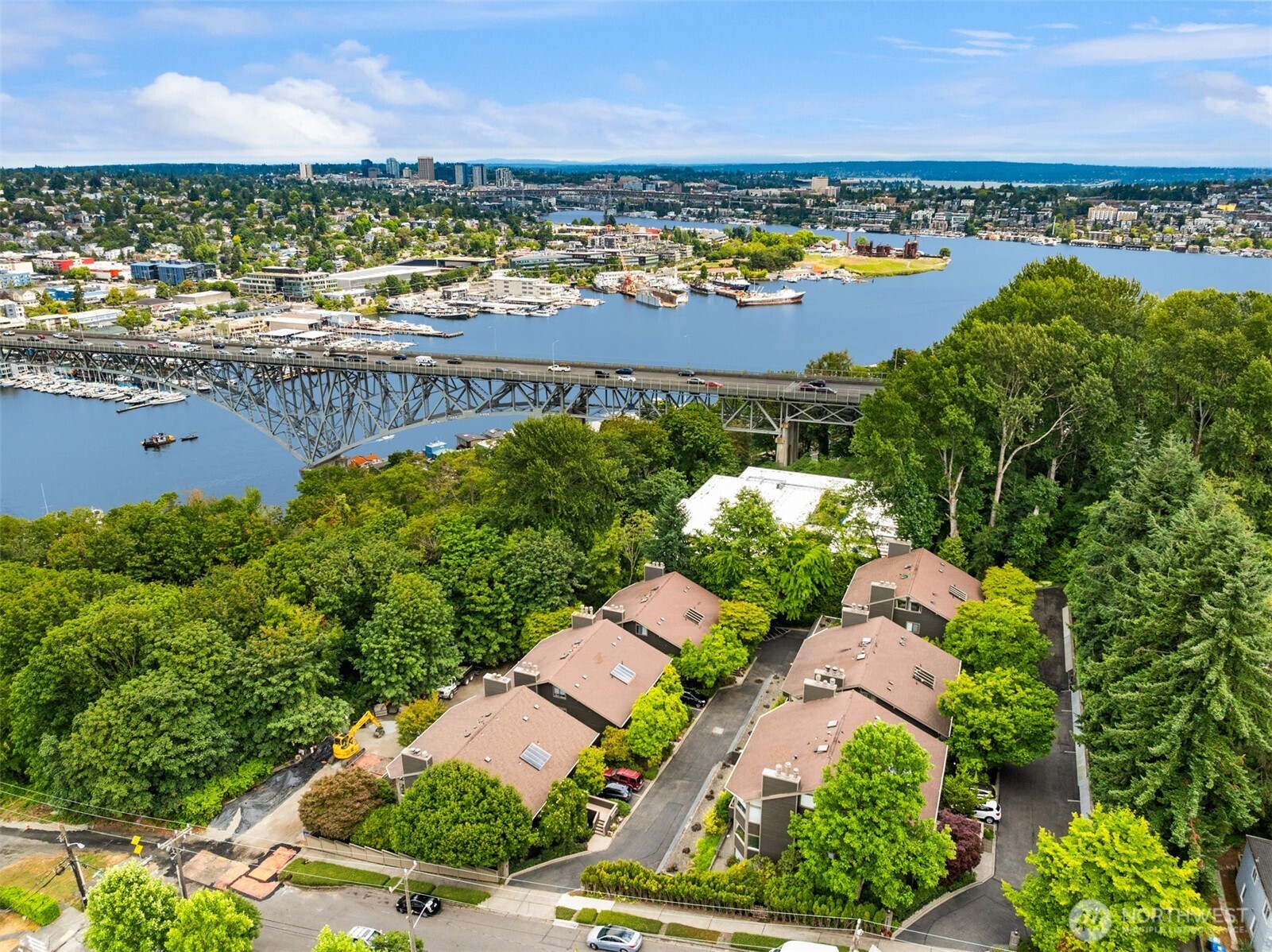 Seattle, Washington, 98109, United States, 2 Bedrooms Bedrooms, ,1 BathroomBathrooms,Residential,For Sale,1903752