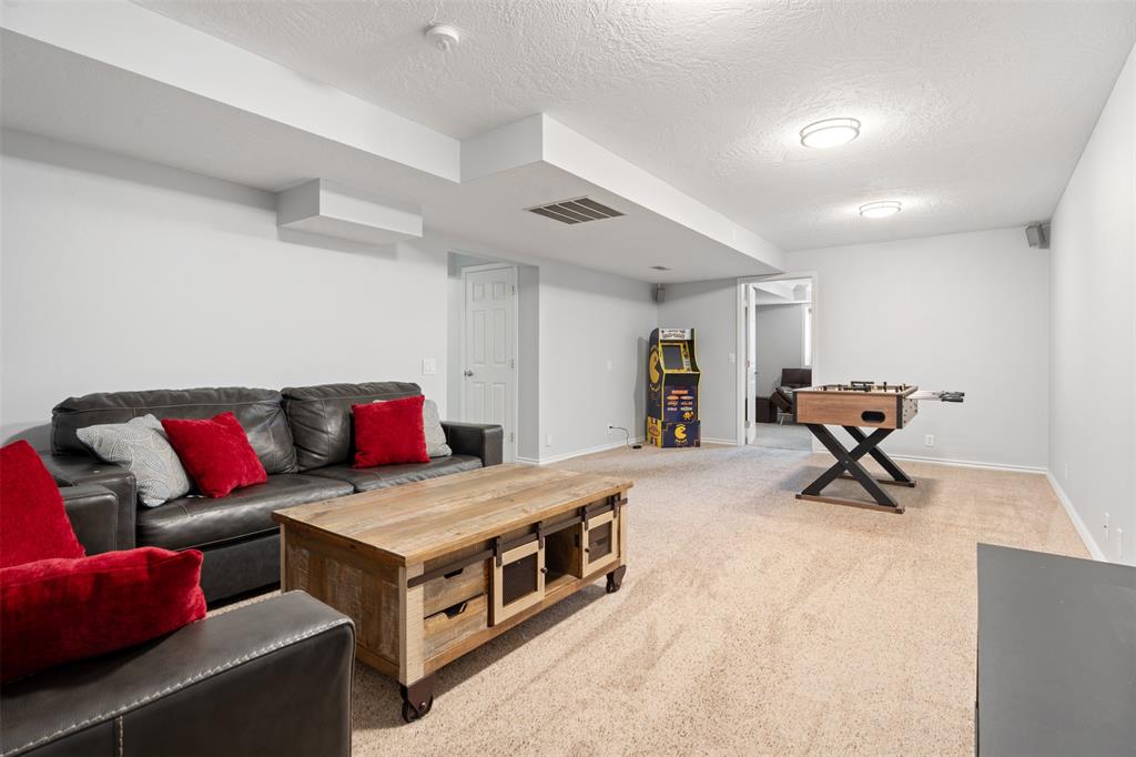 Missoula, Montana, 59803, United States, 4 Bedrooms Bedrooms, ,4 BathroomsBathrooms,Residential,For Sale,1895137