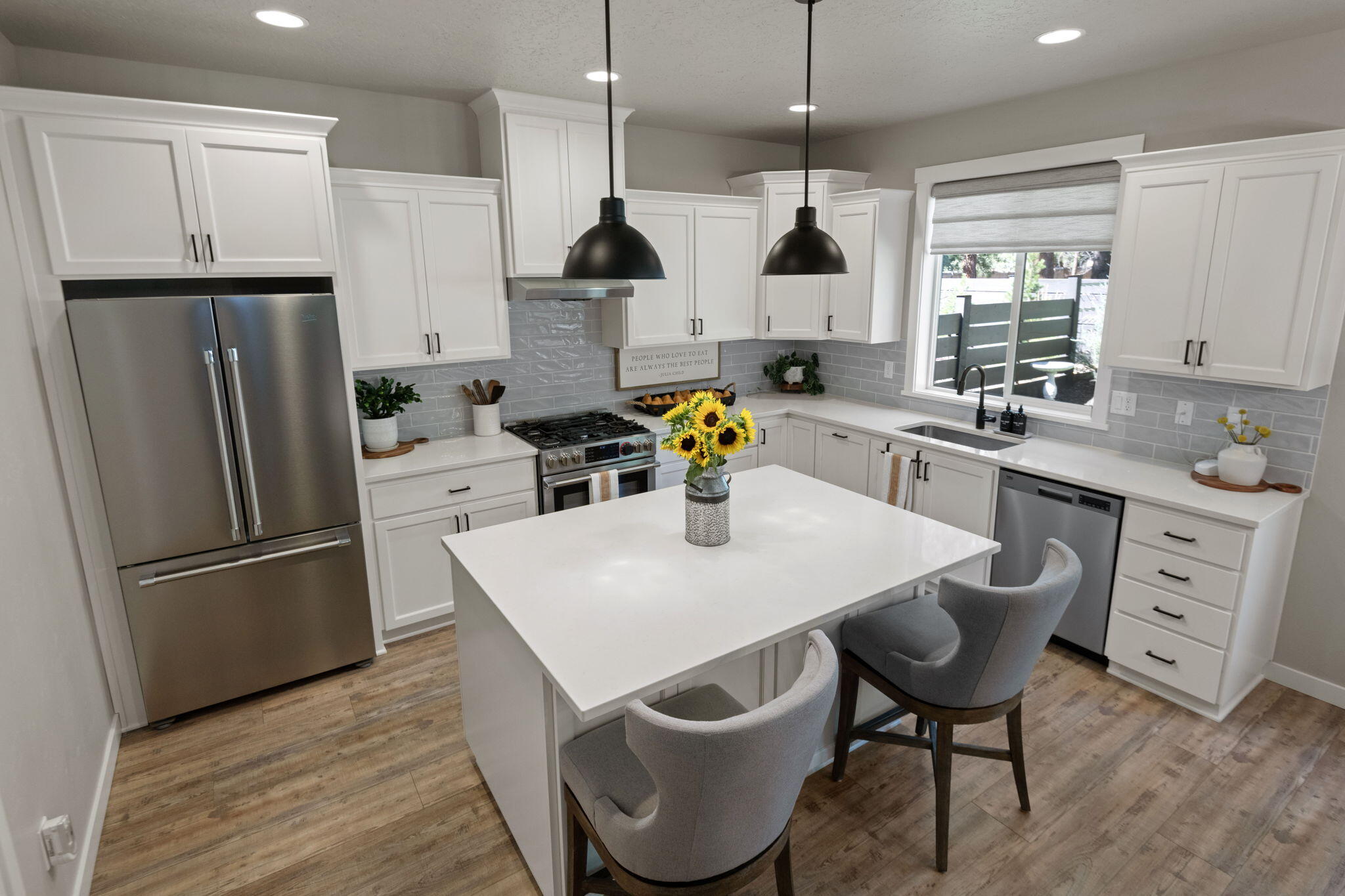Sisters, Oregon, 97759, United States, 3 Bedrooms Bedrooms, ,2 BathroomsBathrooms,Residential,For Sale,1738926