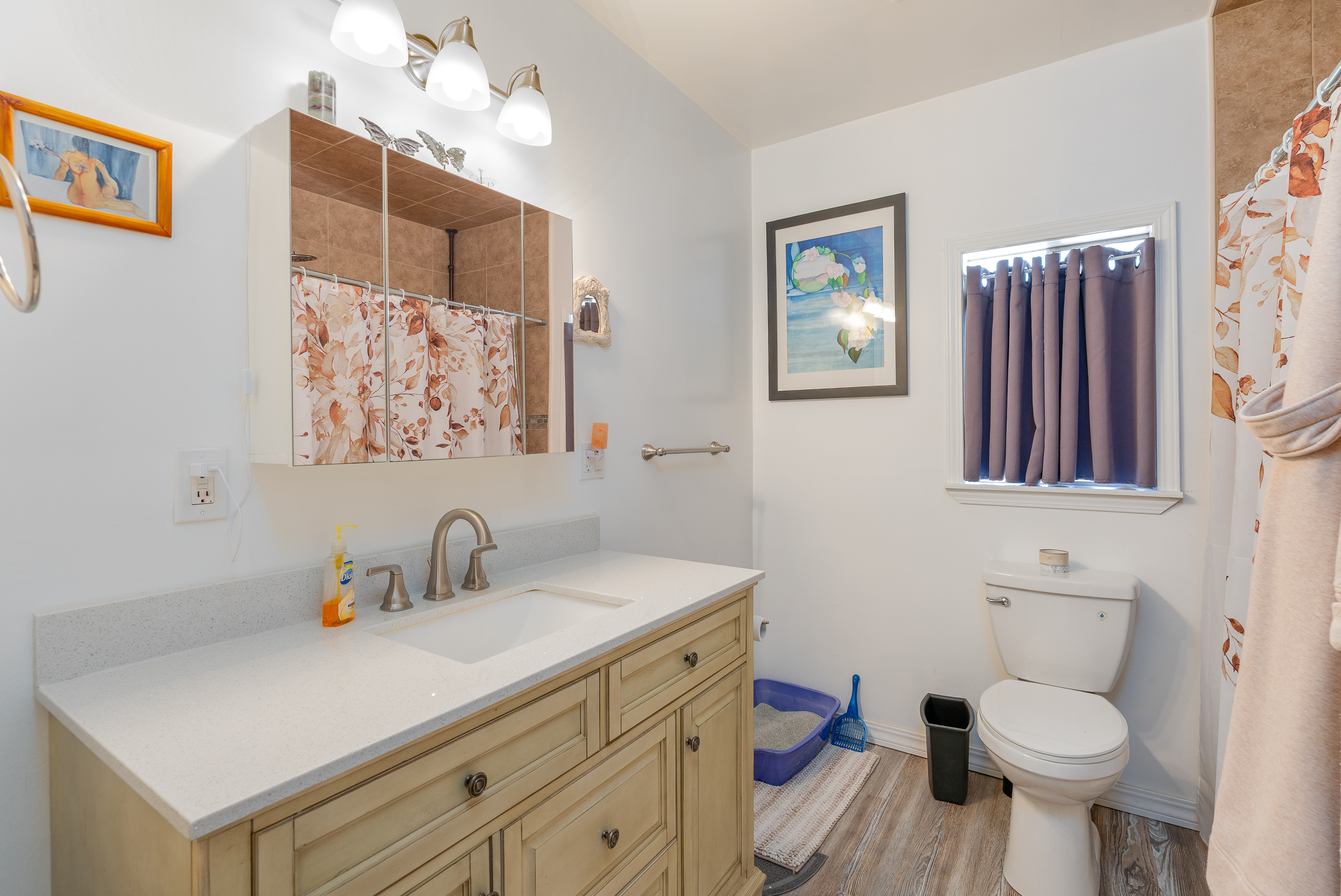 Willits, California, 95490, United States, 3 Bedrooms Bedrooms, ,2 BathroomsBathrooms,Residential,For Sale,1883434